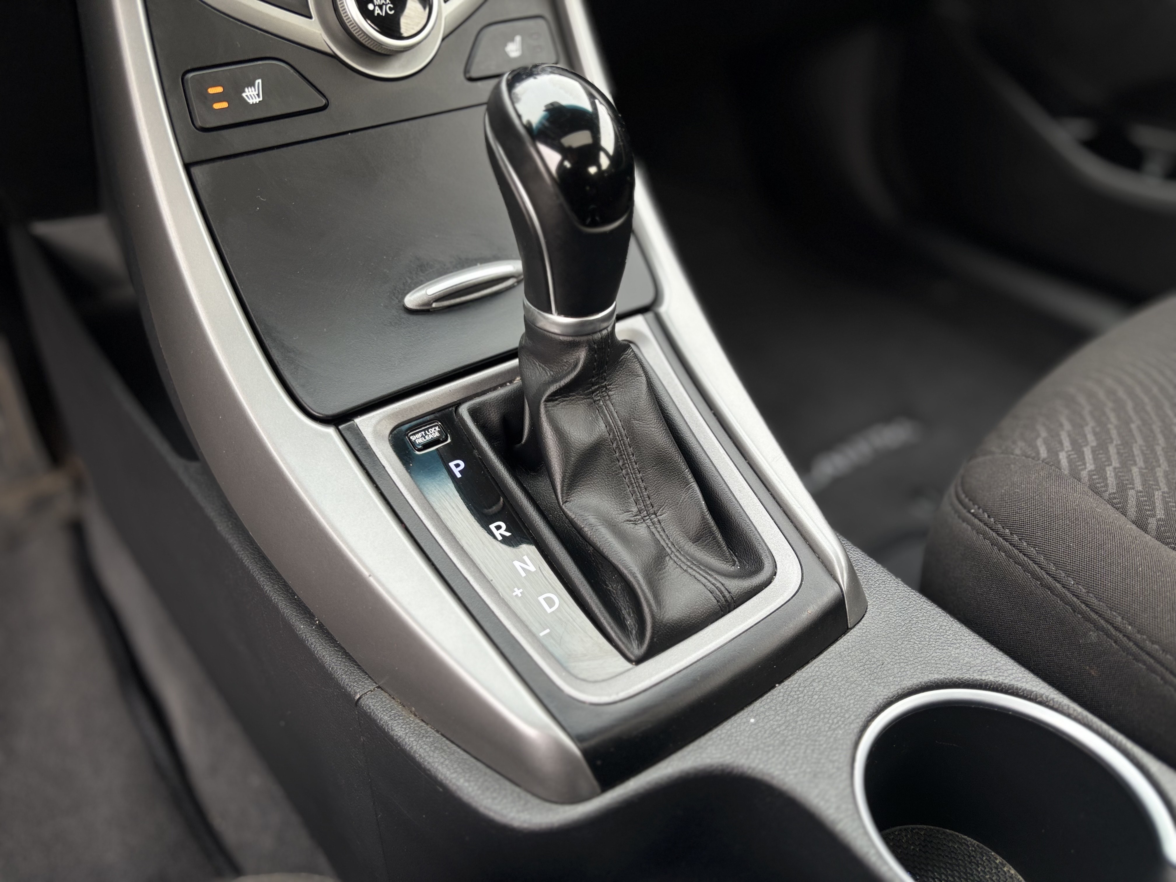 /canwestautoinc/2016-Hyundai-Elantra-8173230961991169.jpg