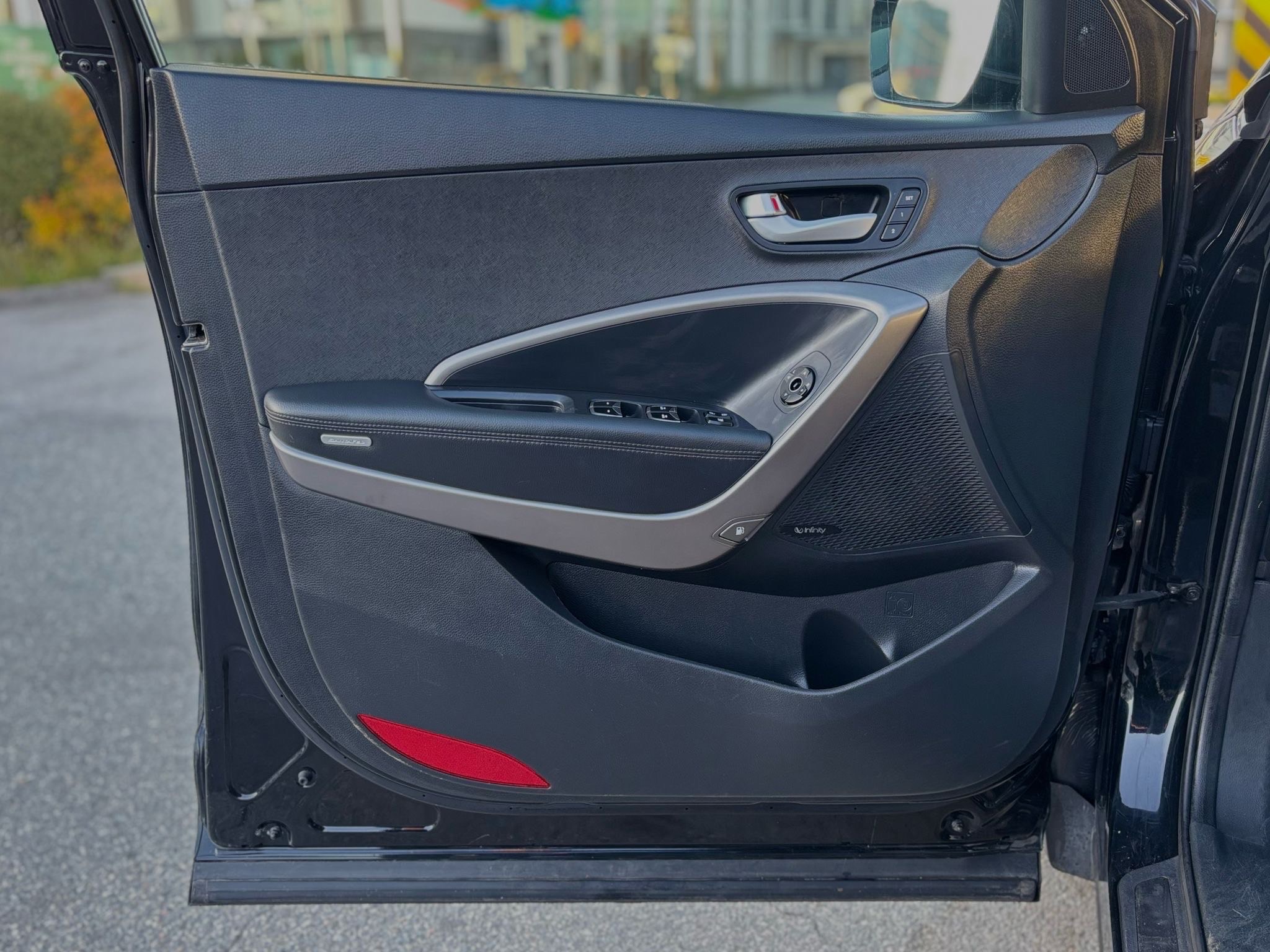 /canwestautoinc/2016-Hyundai-SantaFe-20046704984549235.jpg