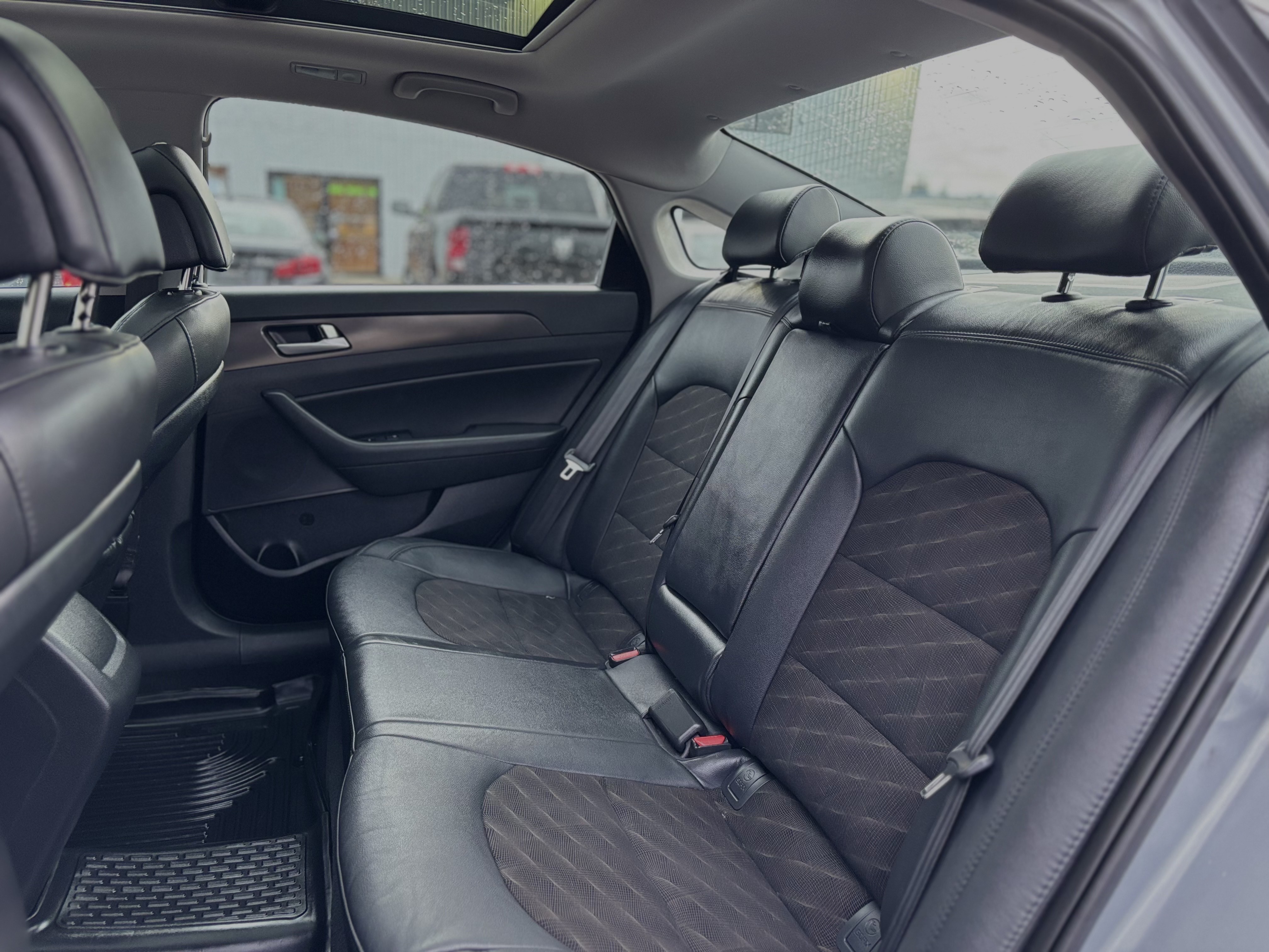 /canwestautoinc/2016-Hyundai-Sonata-06878769291856024.jpg
