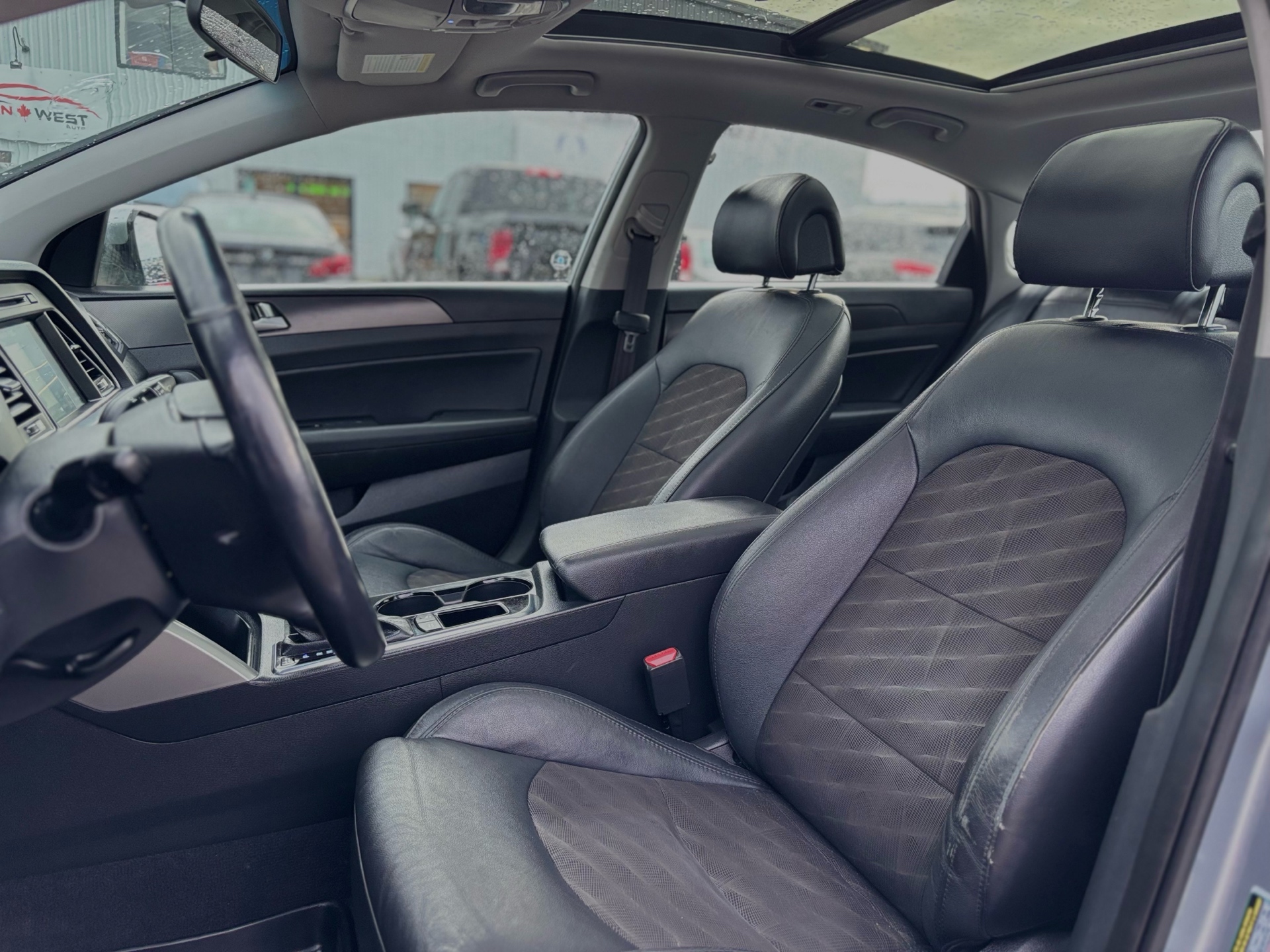 /canwestautoinc/2016-Hyundai-Sonata-5592420062101808.jpg