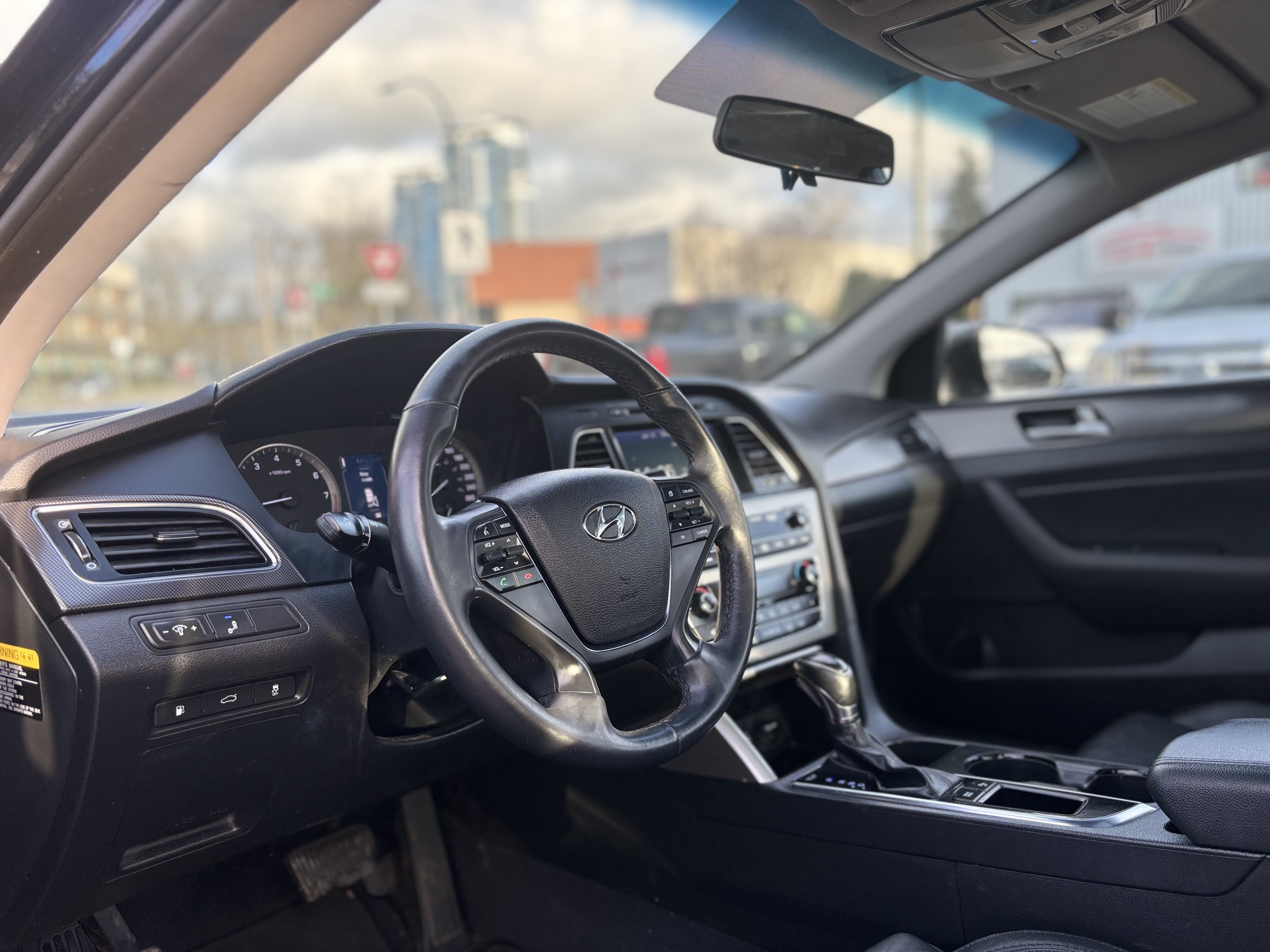 /canwestautoinc/2016-Hyundai-Sonata-8571837930228987.jpg