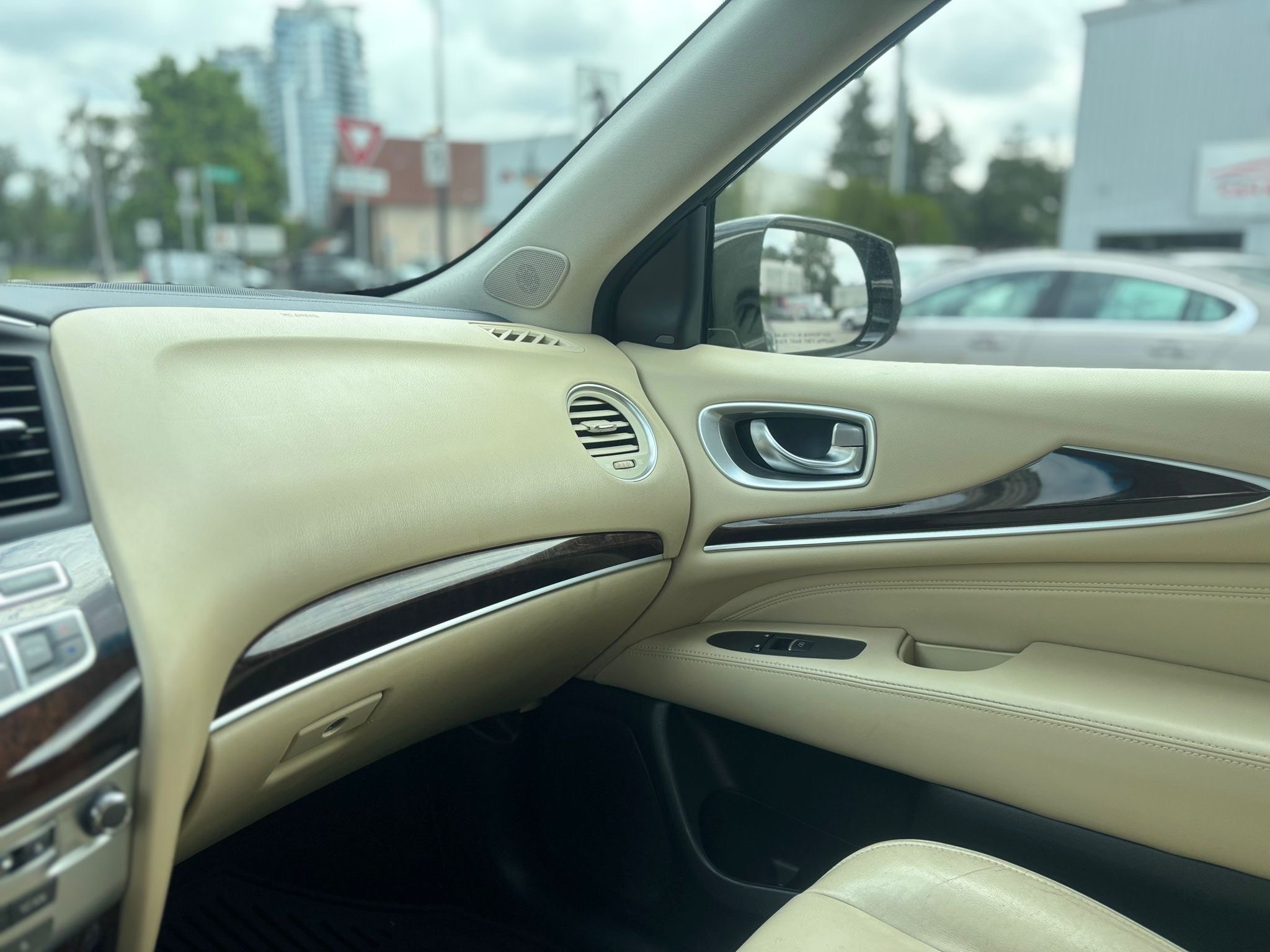 /canwestautoinc/2016-INFINITI-QX60-8827888607225785.jpg