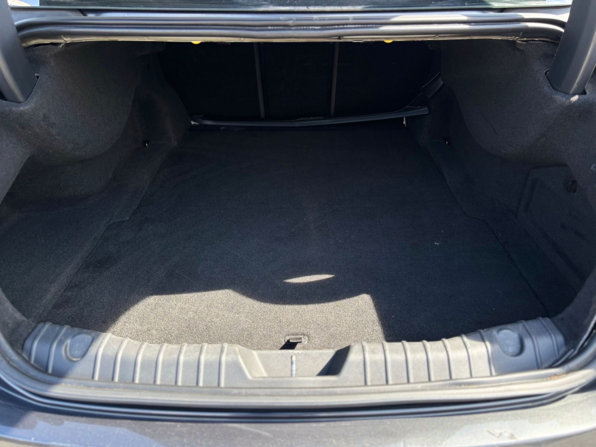 /canwestautoinc/2016-Jaguar-XF-029655590117972475.jpg