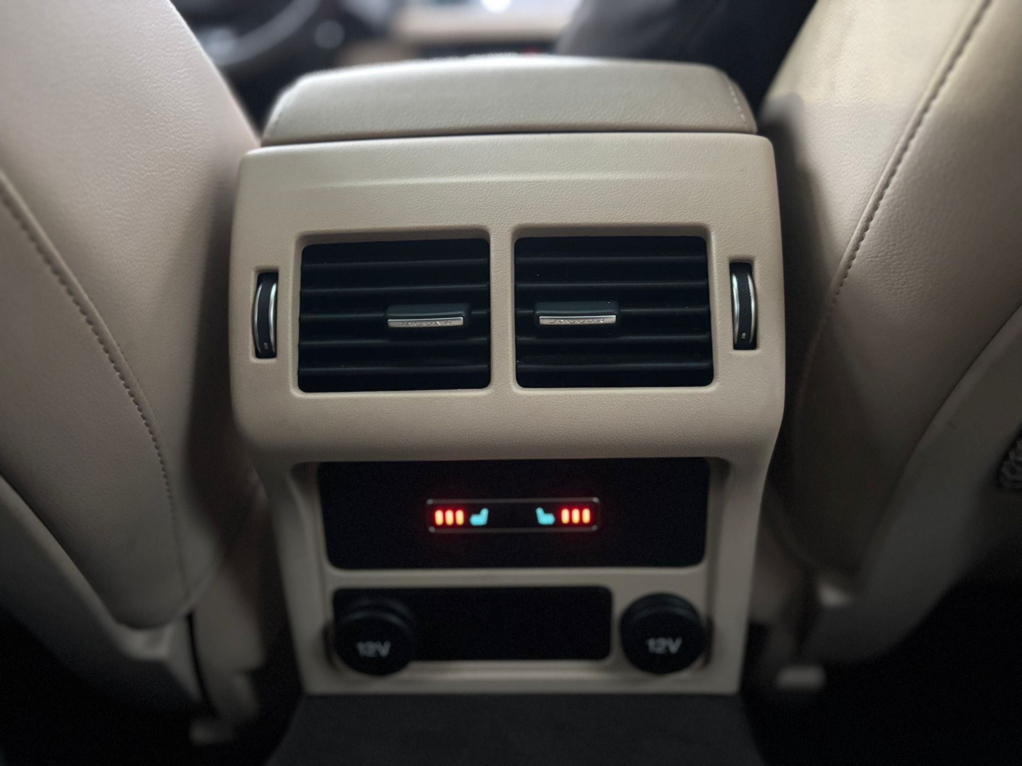 /canwestautoinc/2016-Jaguar-XF-607120358306013.jpg