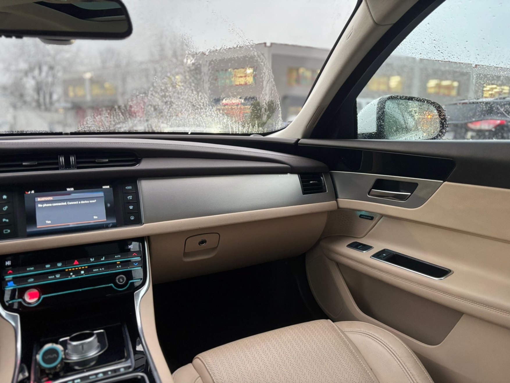/canwestautoinc/2016-Jaguar-XF-7676941529173646.jpg