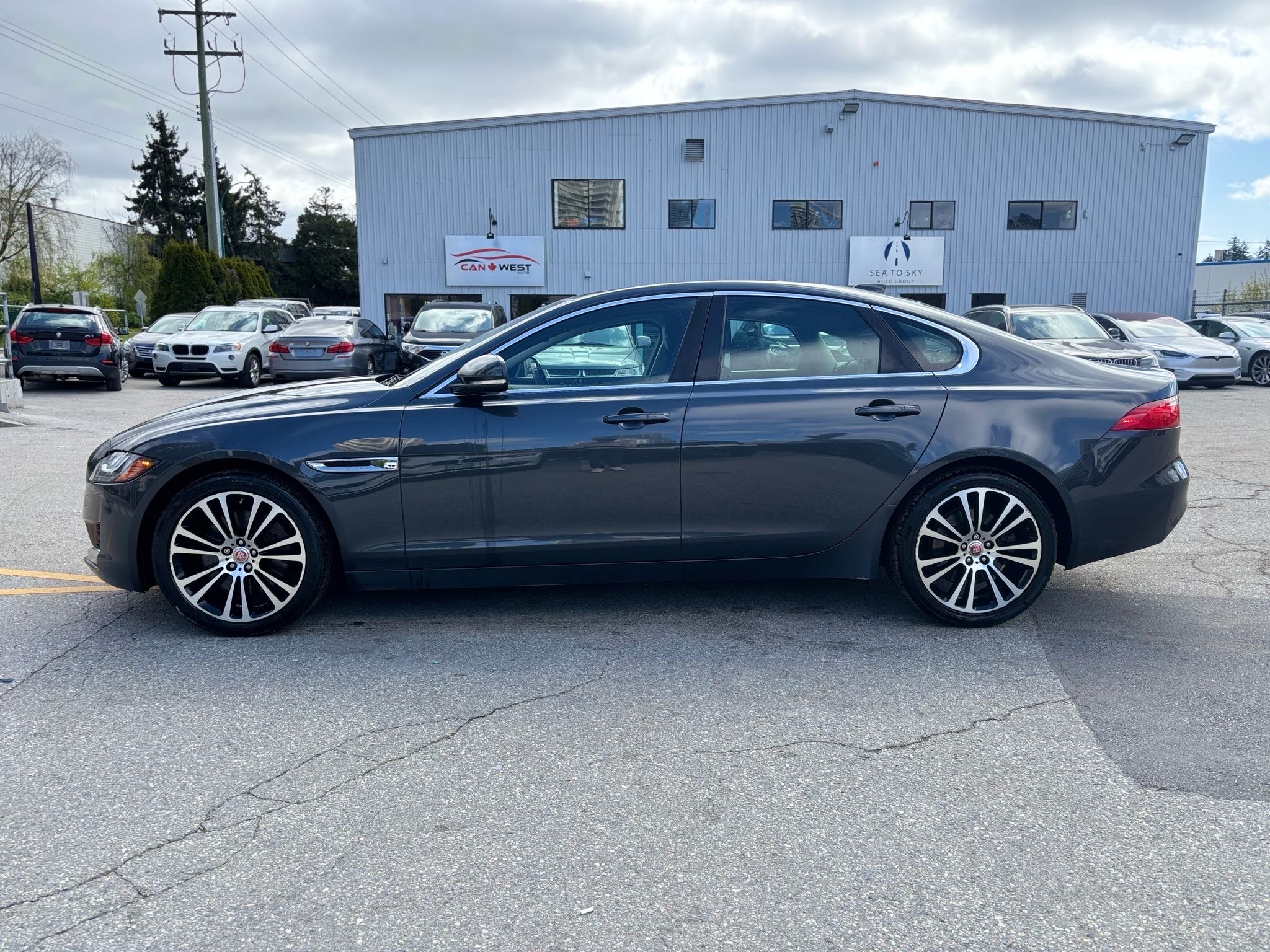 /canwestautoinc/2016-Jaguar-XF-8104560012804056.jpg