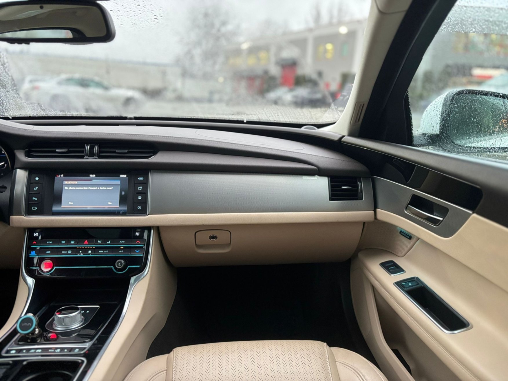 /canwestautoinc/2016-Jaguar-XF-8871237991816814.jpg