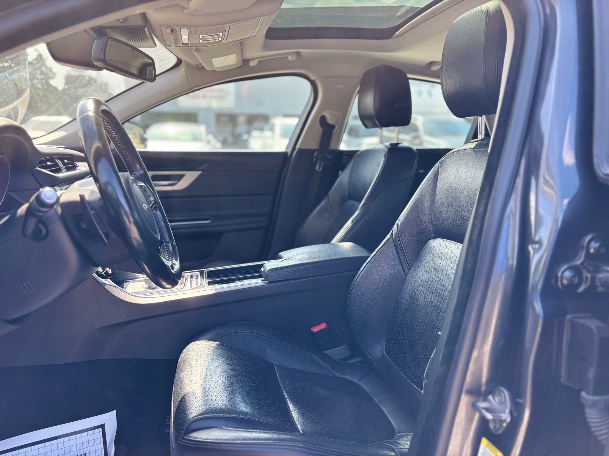 /canwestautoinc/2016-Jaguar-XF-9214094362388763.jpg