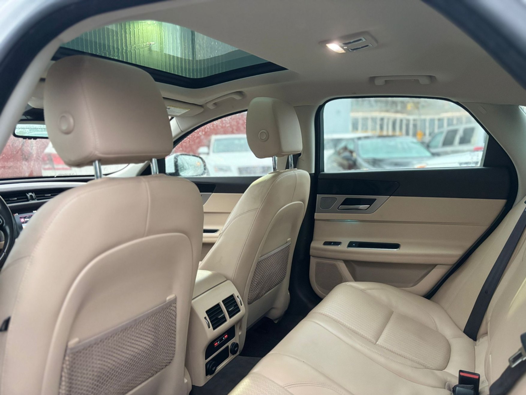/canwestautoinc/2016-Jaguar-XF-9359077138300846.jpg