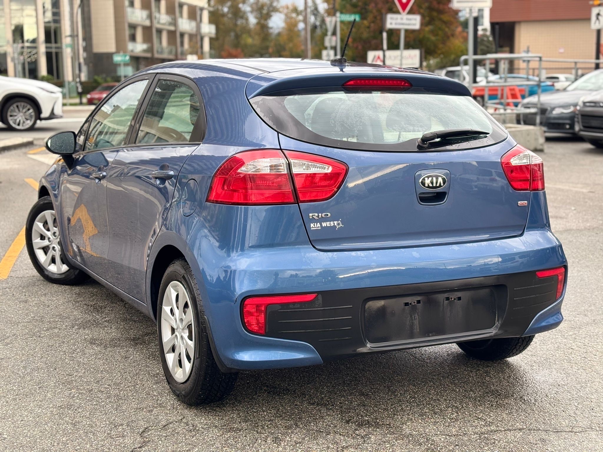 /canwestautoinc/2016-Kia-Rio-002383695591002155.jpg
