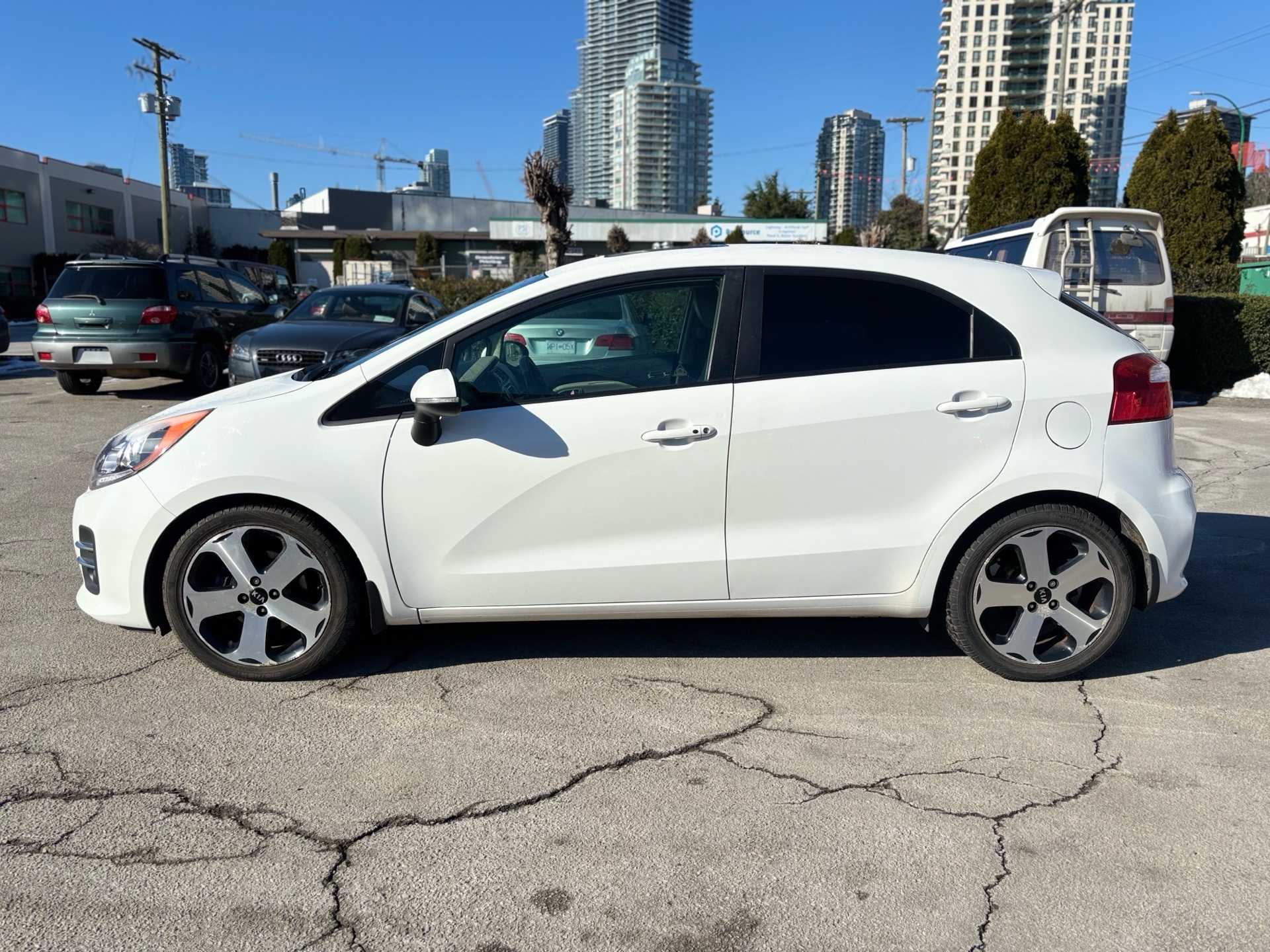 /canwestautoinc/2016-Kia-Rio-9002385262184502.jpg