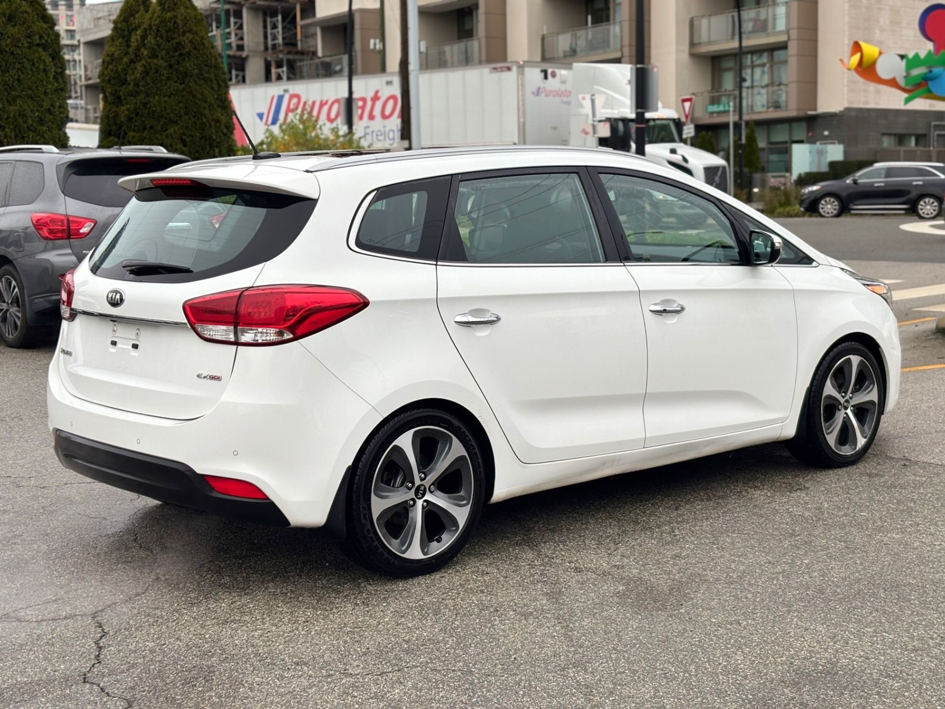 /canwestautoinc/2016-Kia-Rondo-8475584392212108.jpg