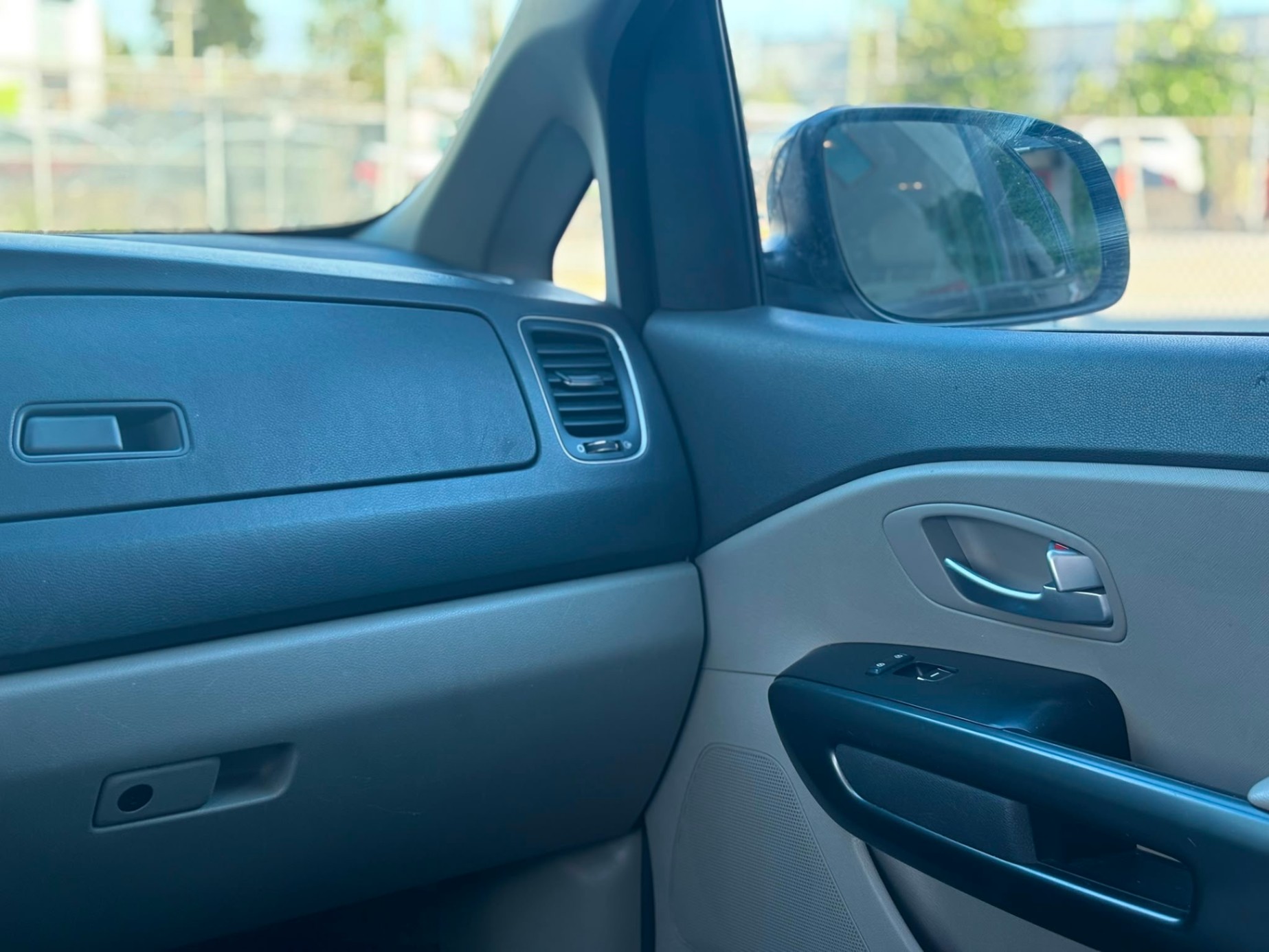 /canwestautoinc/2016-Kia-Sedona-540728339319476.jpg
