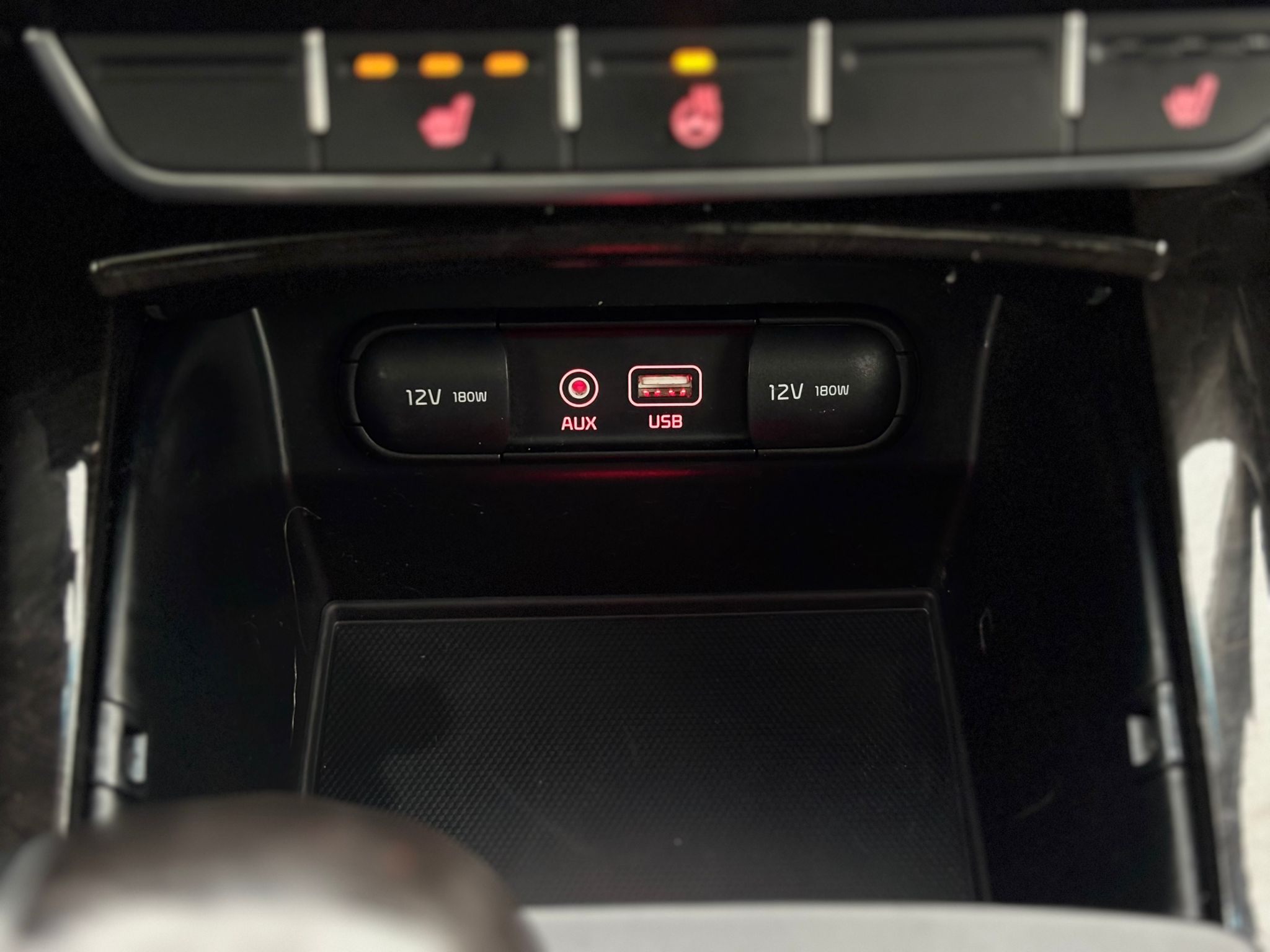 /canwestautoinc/2016-Kia-Sorento-020314893995191596.jpg