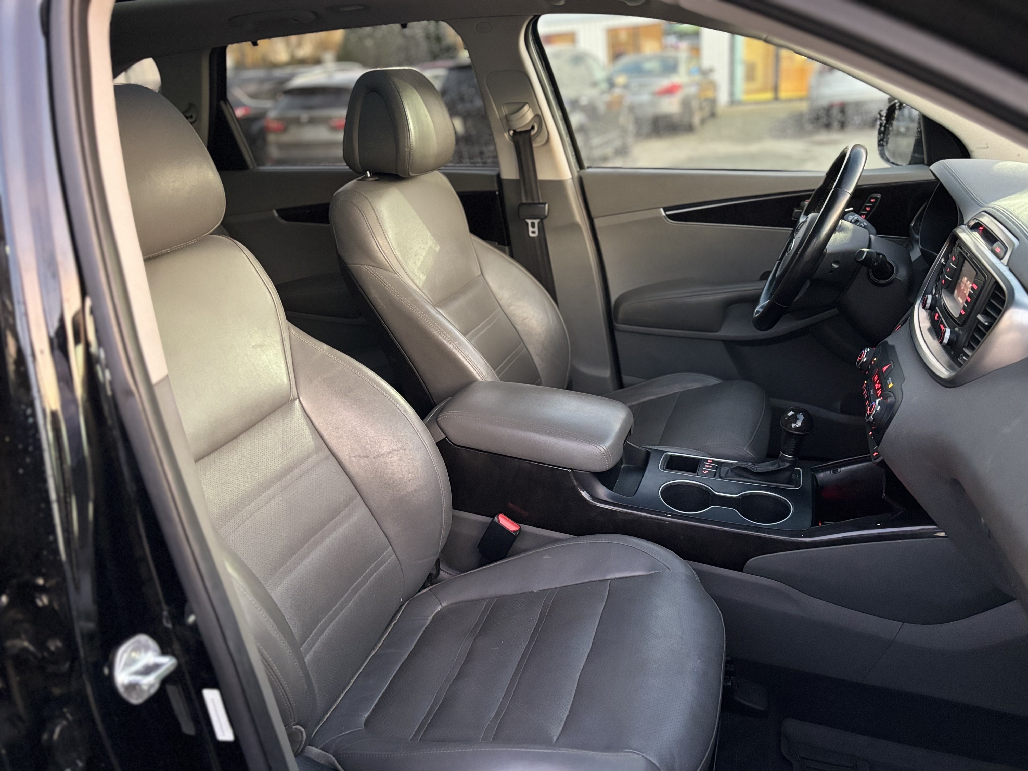 /canwestautoinc/2016-Kia-Sorento-11869858805402389.jpg