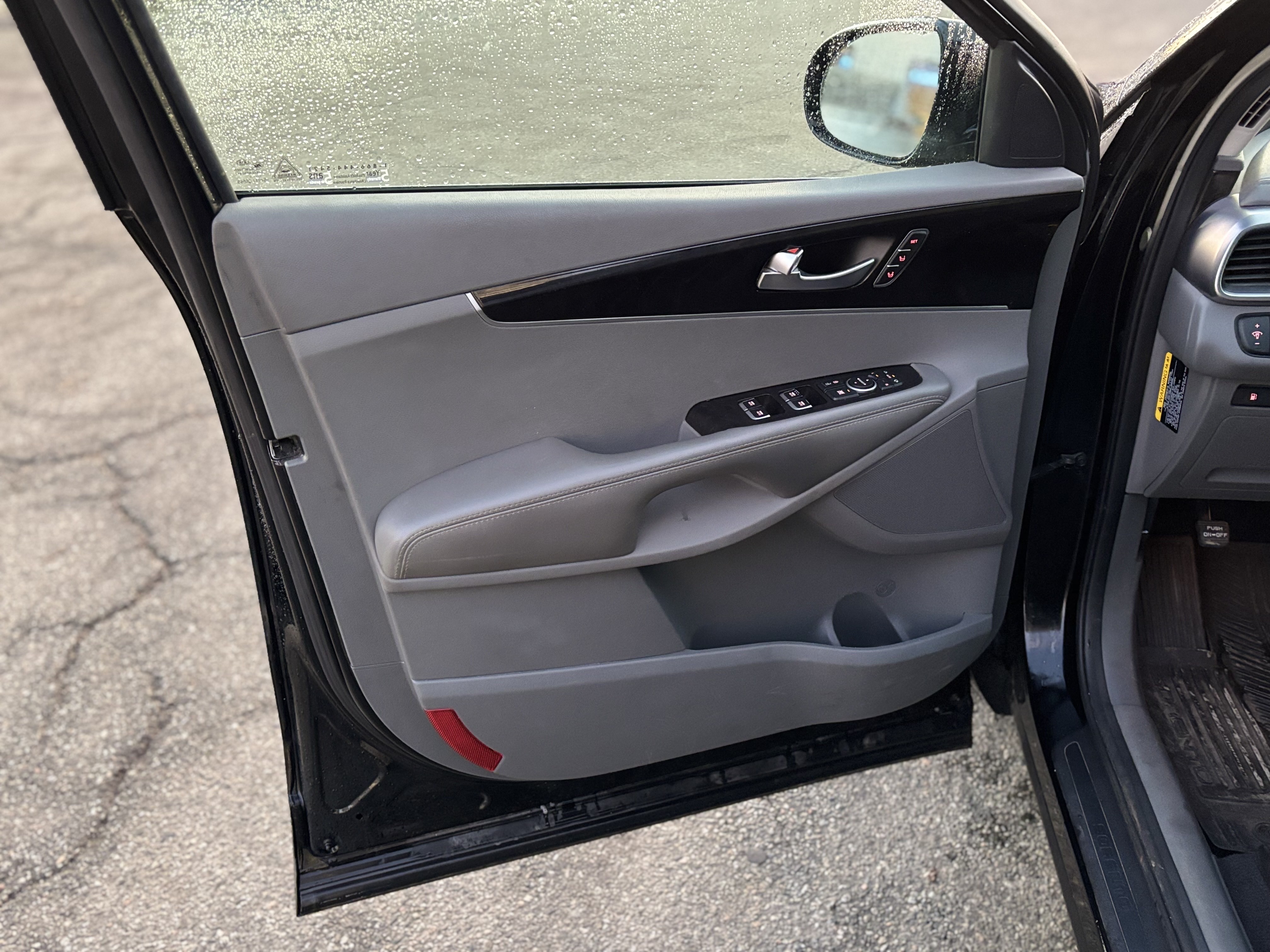 /canwestautoinc/2016-Kia-Sorento-22011139796172863.jpg