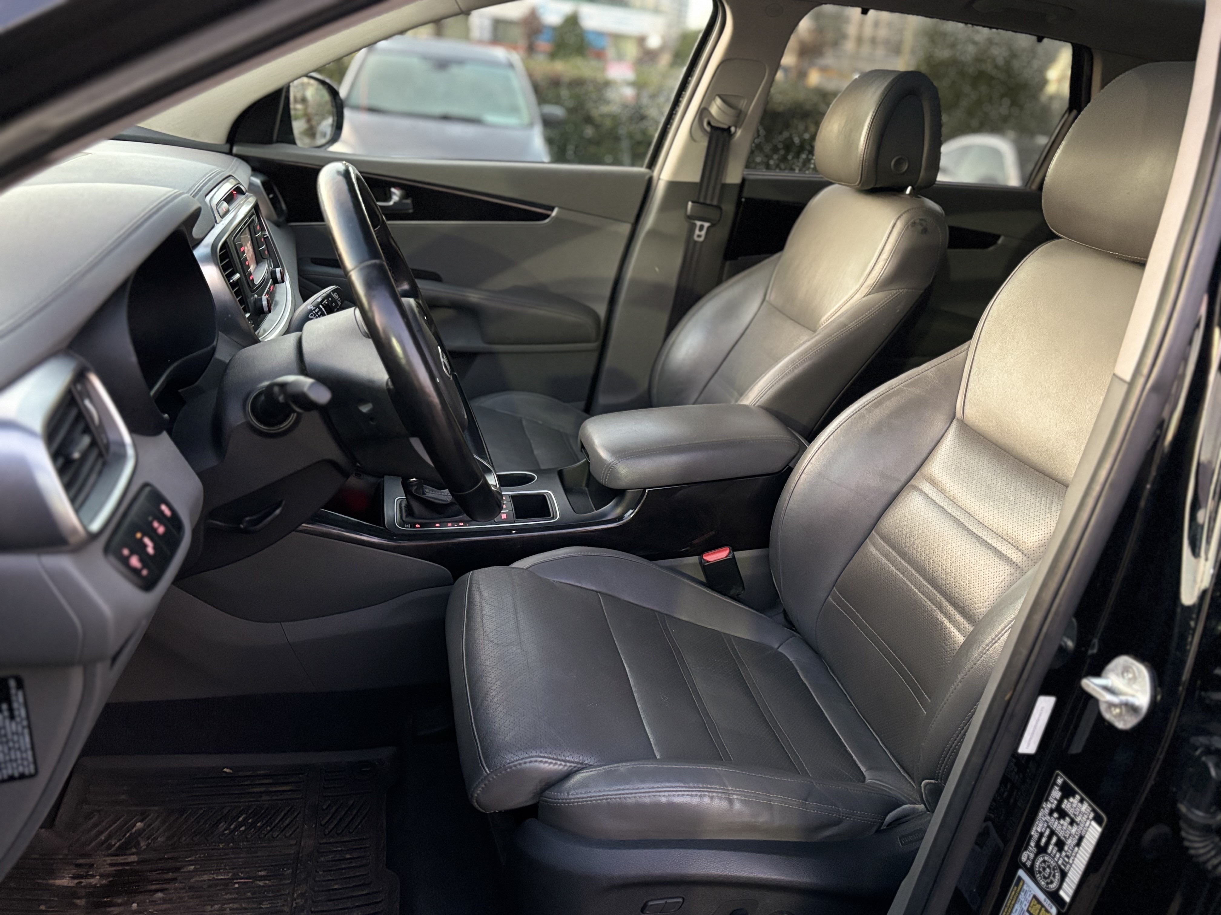 /canwestautoinc/2016-Kia-Sorento-24729184487947964.jpg