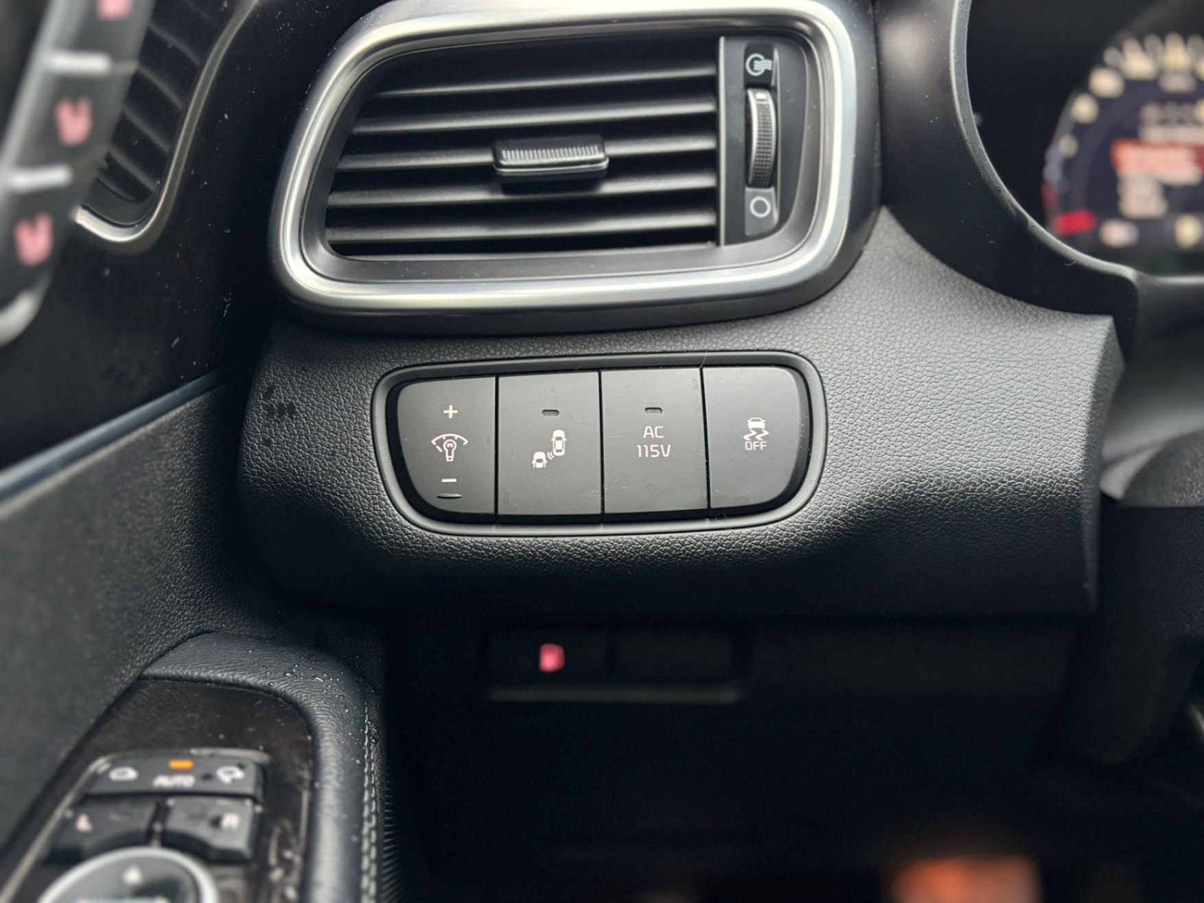 /canwestautoinc/2016-Kia-Sorento-41605552137377266.jpg
