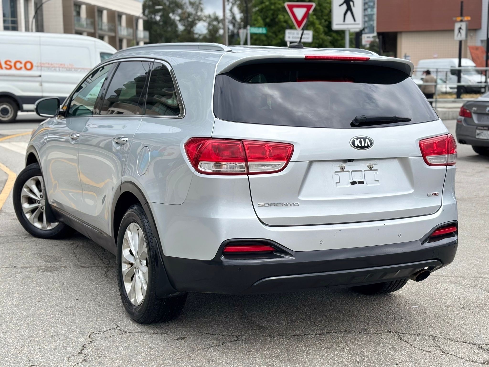 /canwestautoinc/2016-Kia-Sorento-47837020152820986.jpg