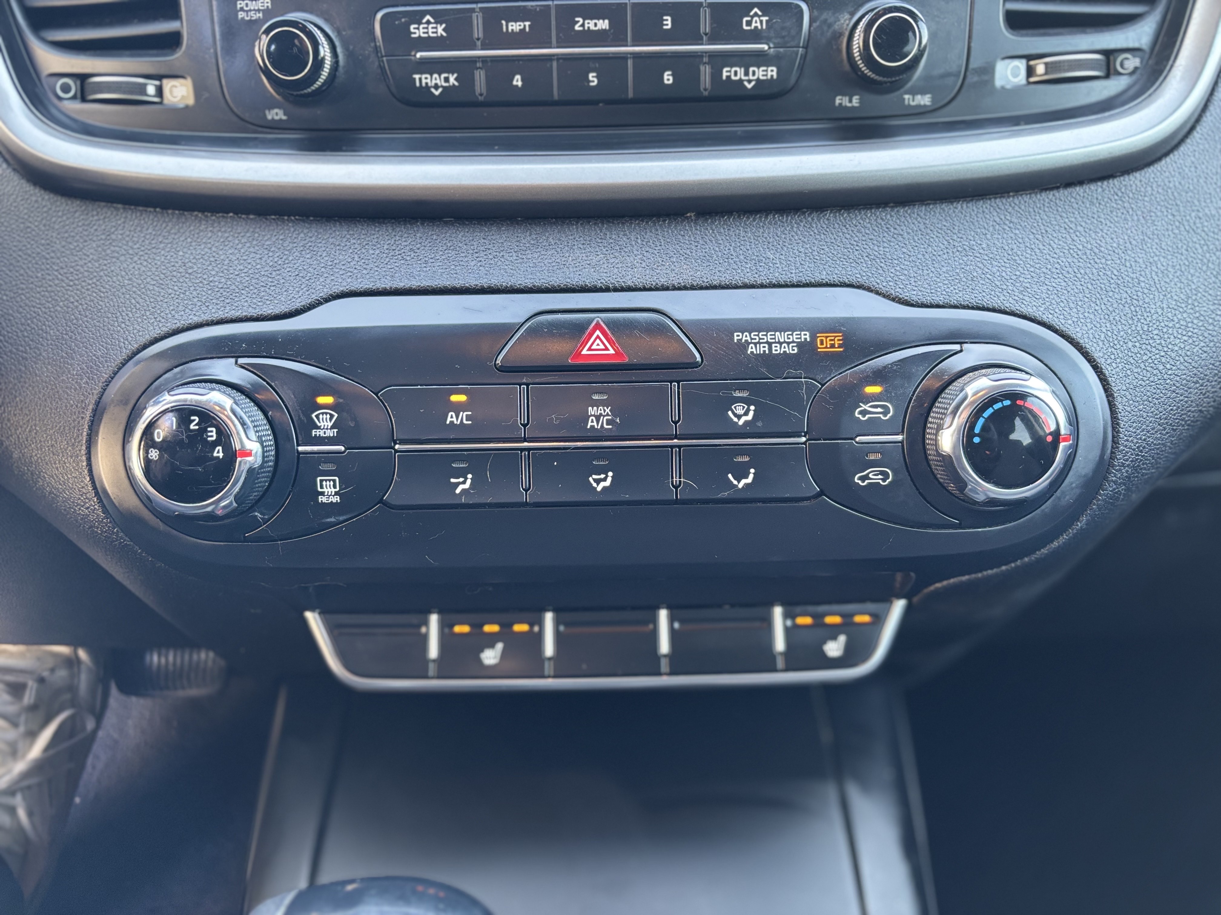 /canwestautoinc/2016-Kia-Sorento-641582501656172.jpg