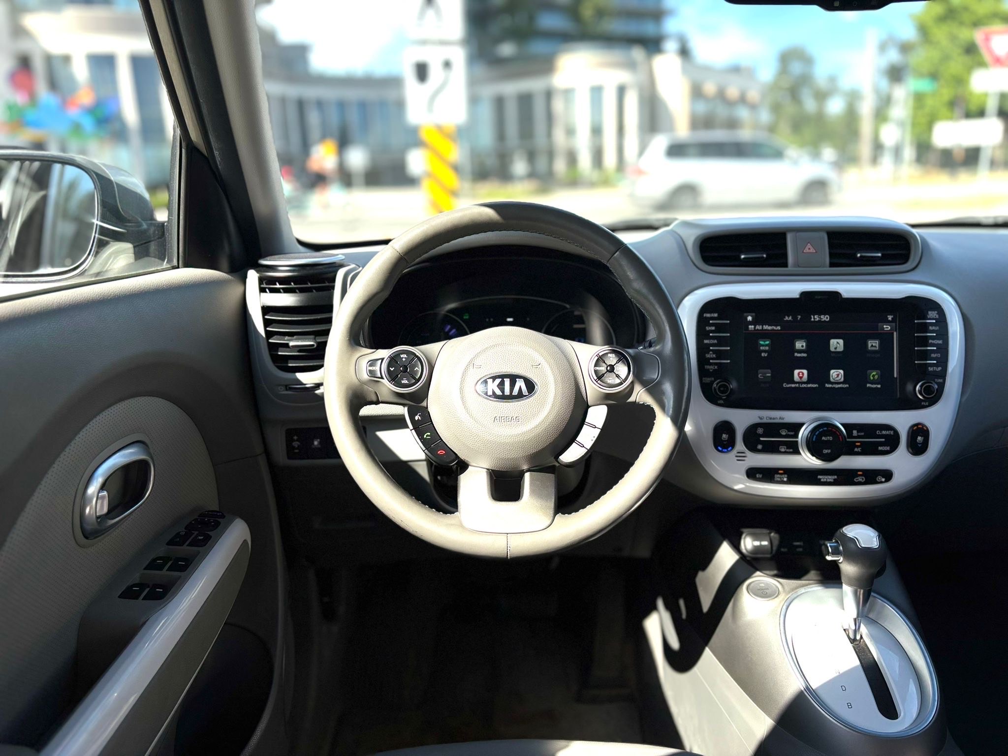 /canwestautoinc/2016-Kia-SoulEV-08136453530649868.jpg