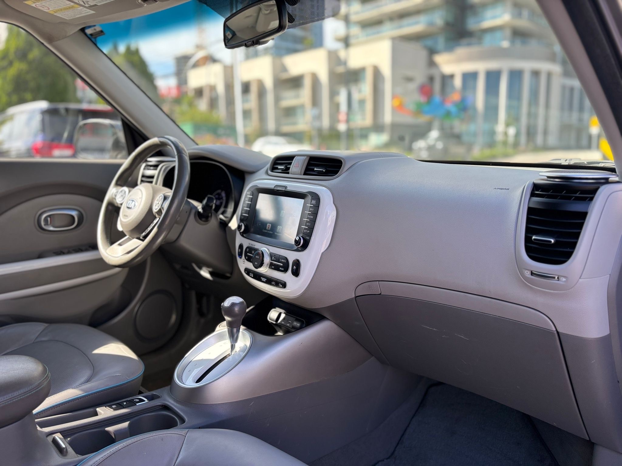 /canwestautoinc/2016-Kia-SoulEV-2359814443124335.jpg