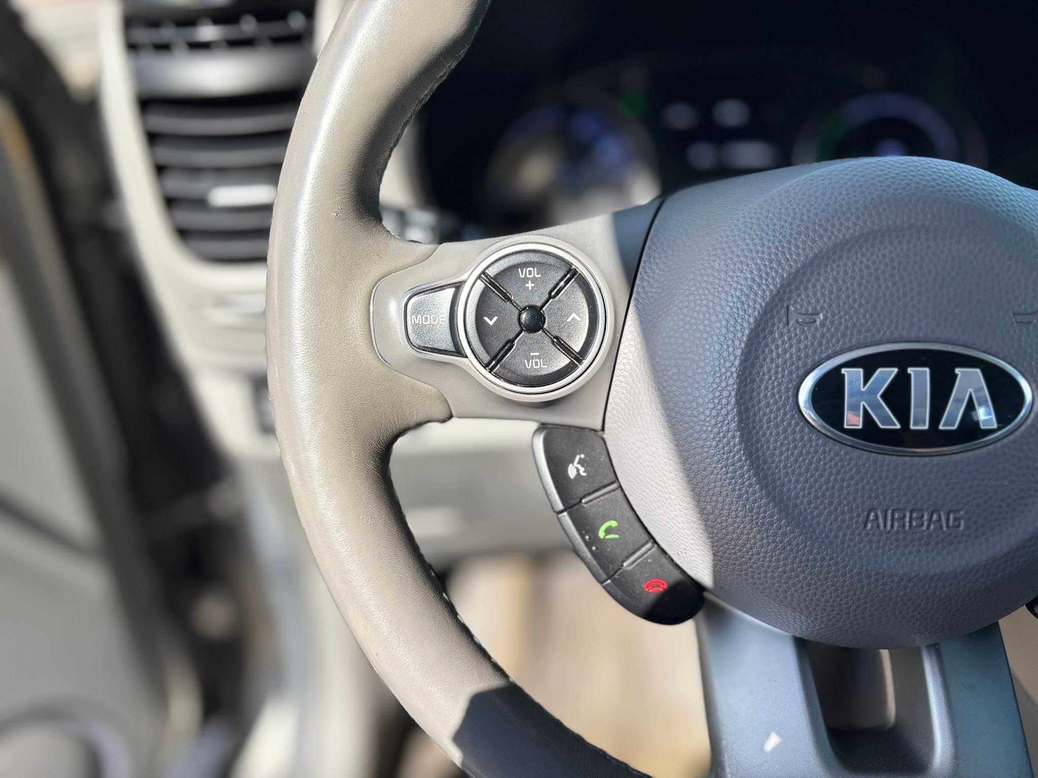 /canwestautoinc/2016-Kia-SoulEV-6047059774890904.jpg