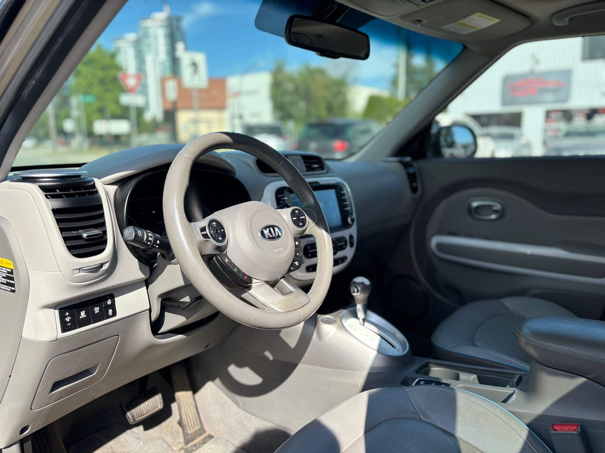 /canwestautoinc/2016-Kia-SoulEV-6449056846779764.jpg