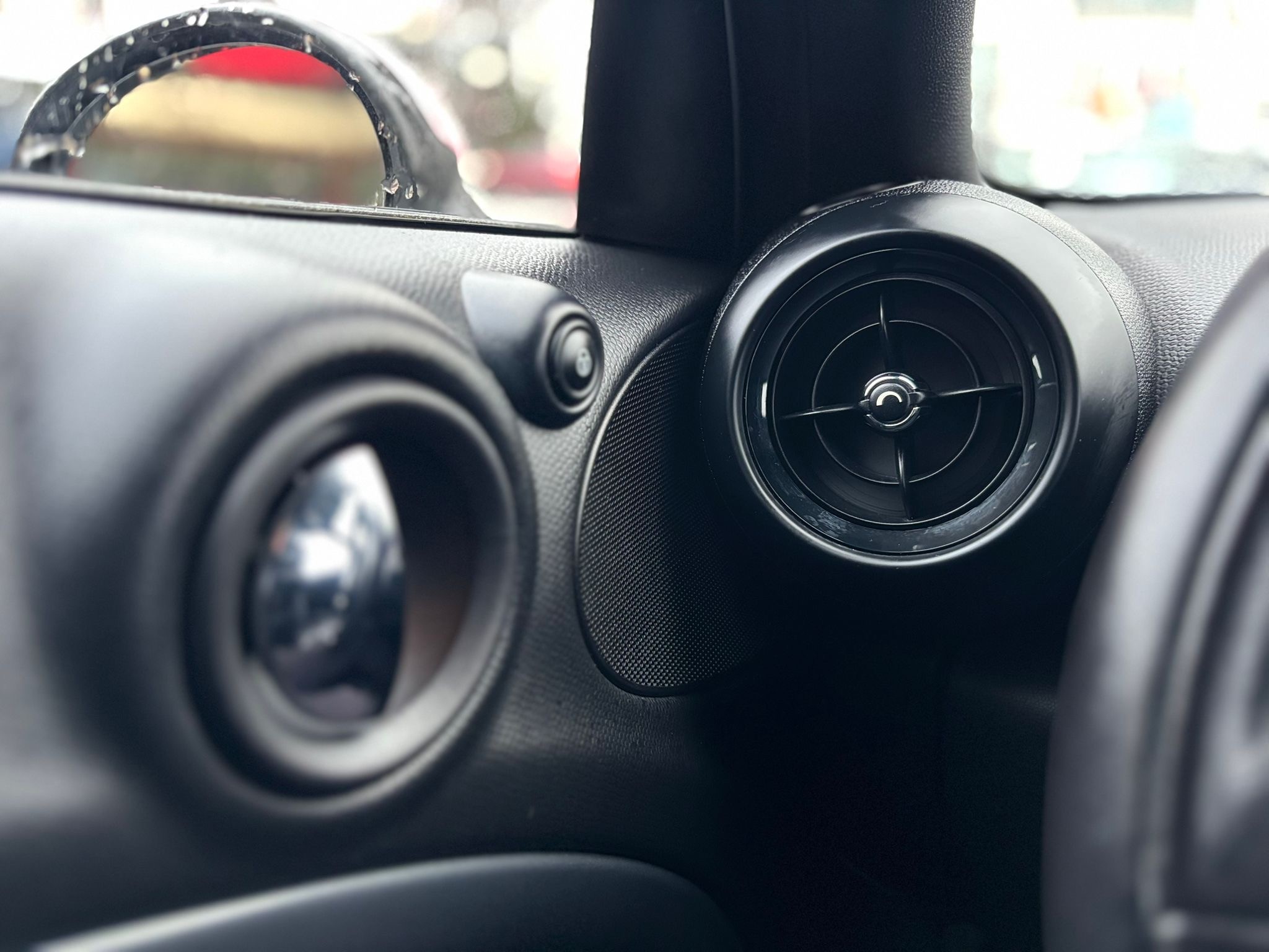 /canwestautoinc/2016-MINI-CooperCountryman-8992449129349402.jpg