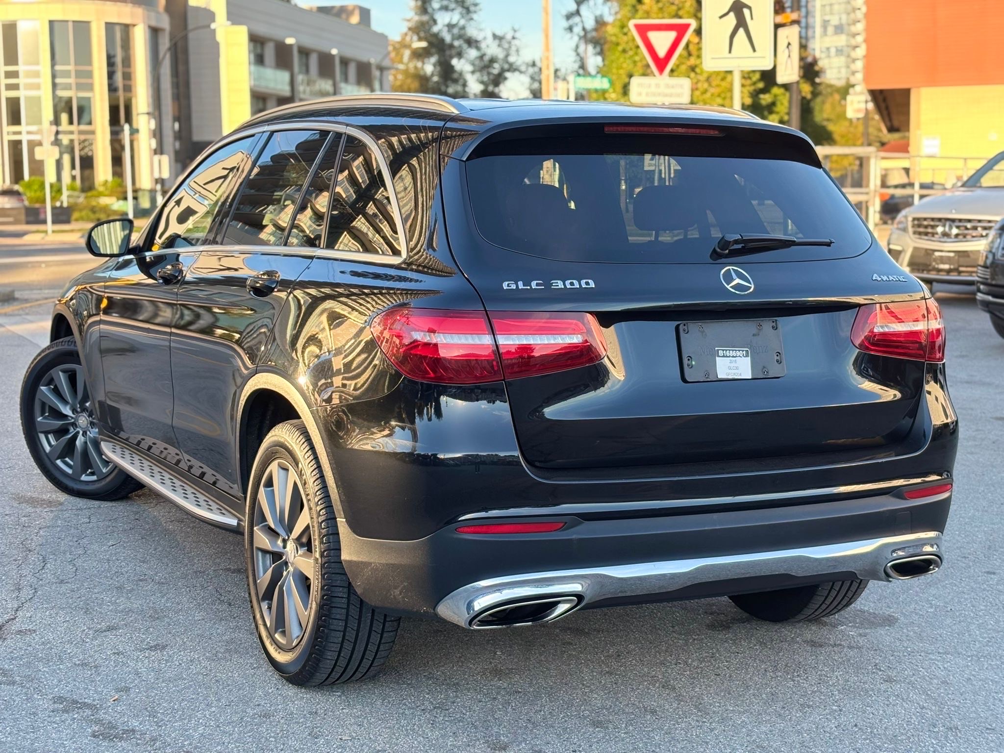 /canwestautoinc/2016-Mercedes-Benz-GLC-class-001657884001715626.jpg