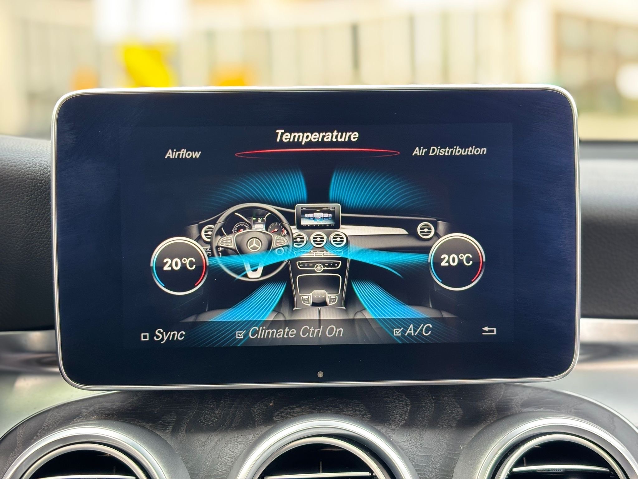 /canwestautoinc/2016-Mercedes-Benz-GLC-class-037382376565810116.jpg