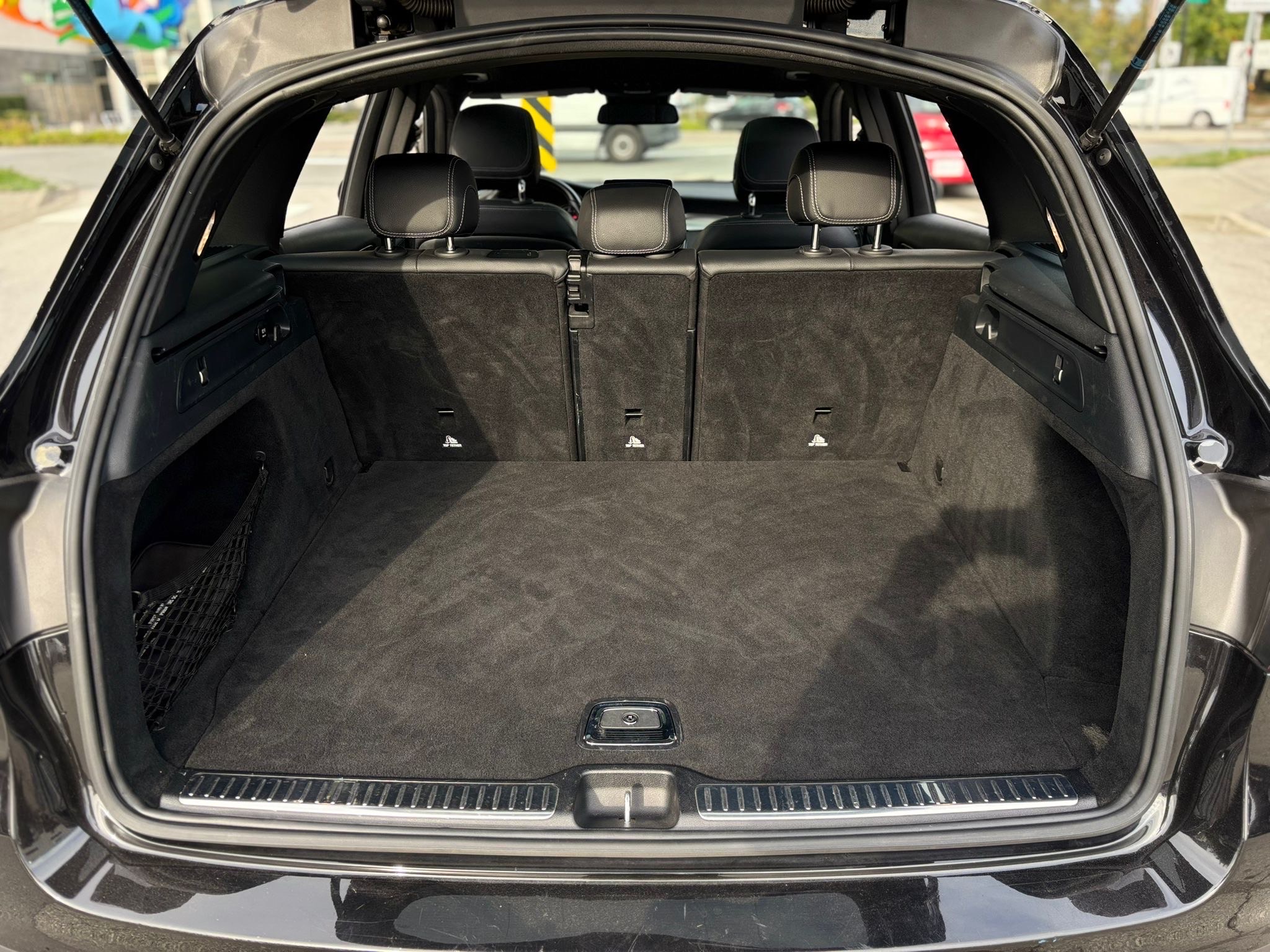 /canwestautoinc/2016-Mercedes-Benz-GLC-class-13927240710137978.jpg