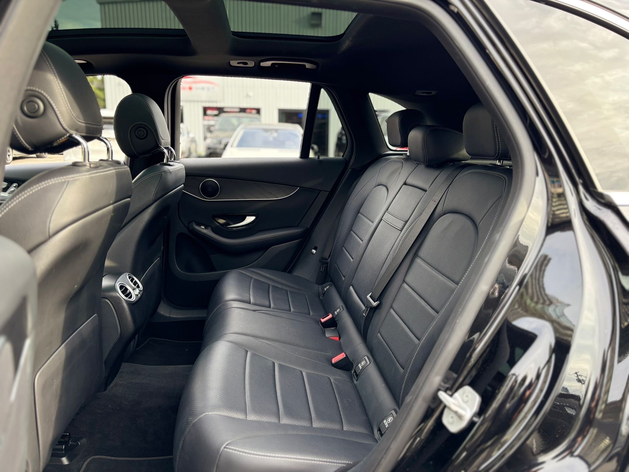 /canwestautoinc/2016-Mercedes-Benz-GLC-class-23850627201340768.jpg