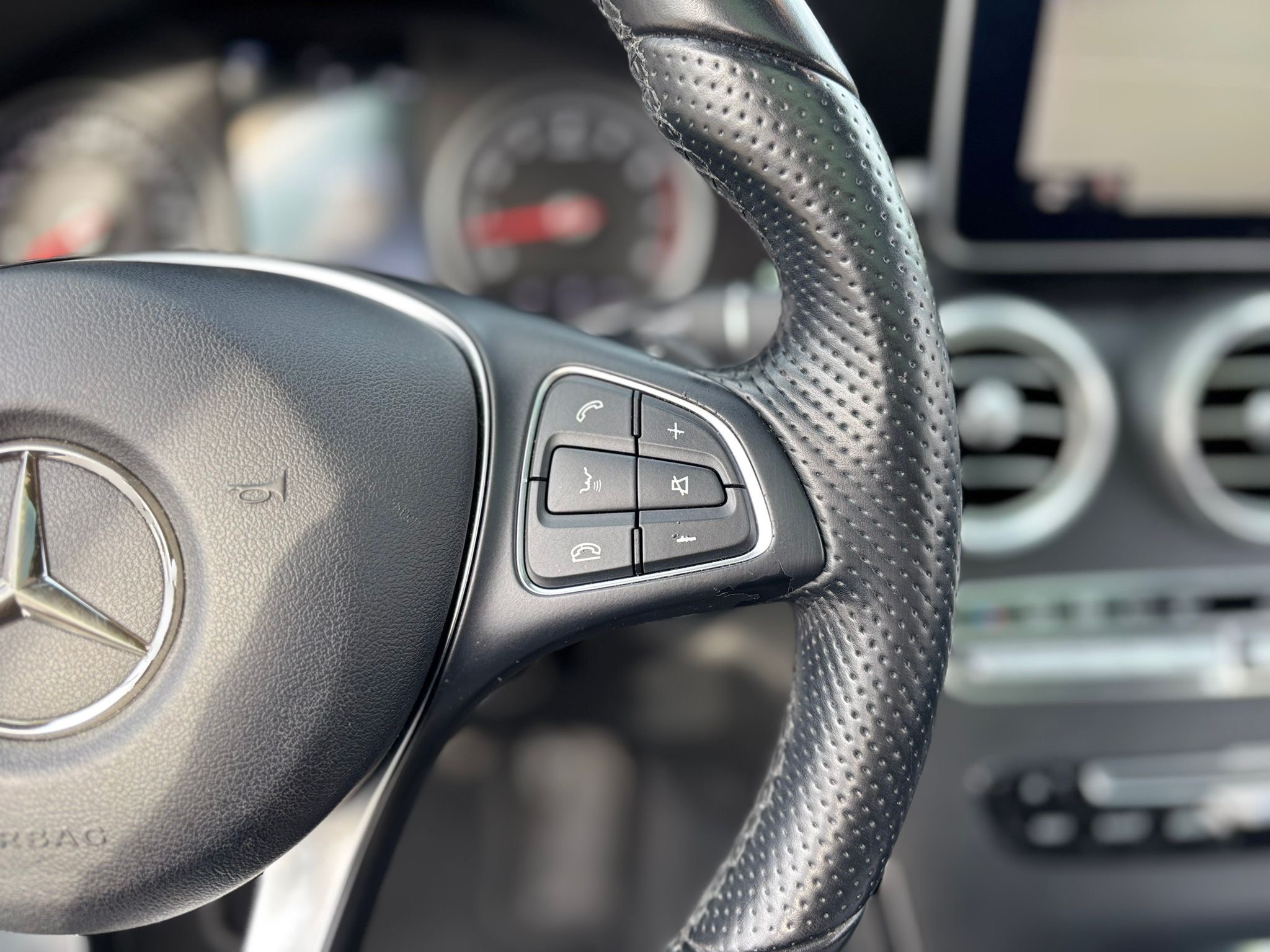 /canwestautoinc/2016-Mercedes-Benz-GLC-class-5338709434653475.jpg
