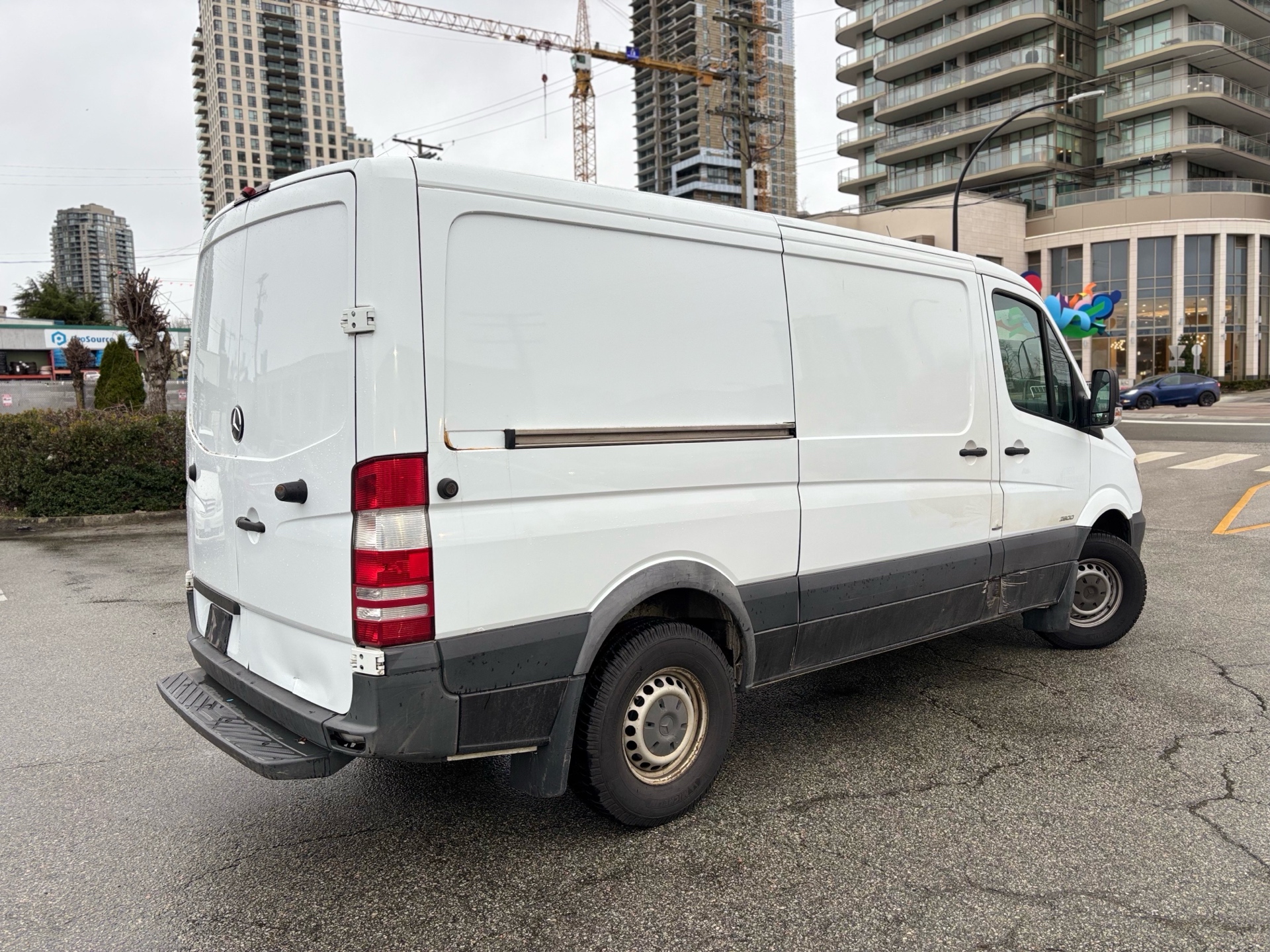 /canwestautoinc/2016-Mercedes-Benz-SprinterCargo-1613631368797861.jpg