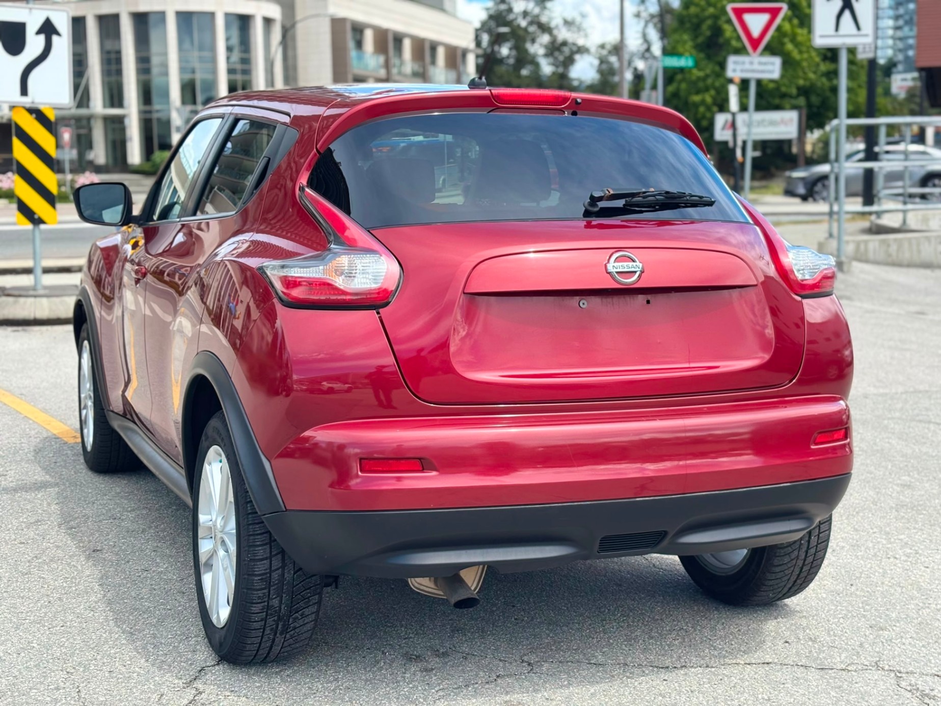 /canwestautoinc/2016-Nissan-Juke-39488418898482913.jpg