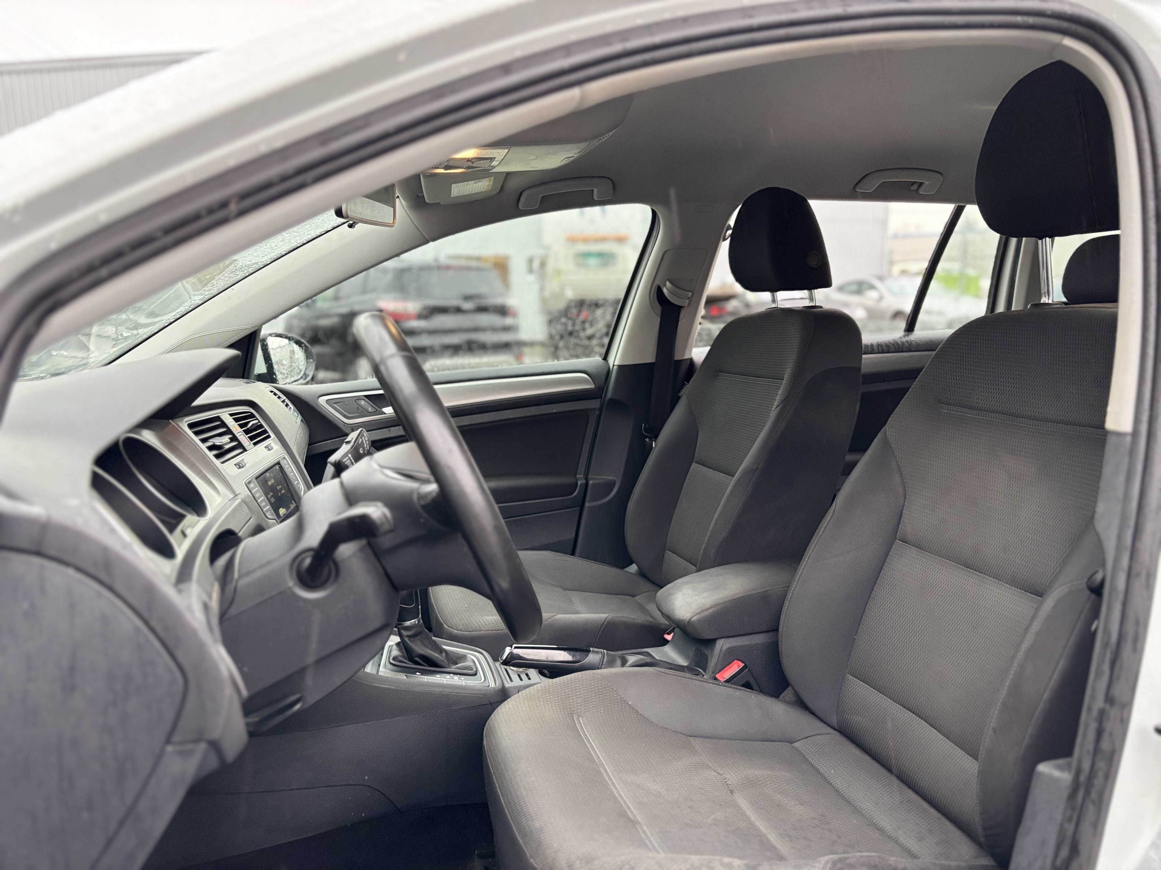 /canwestautoinc/2016-Volkswagen-GolfSportwagon-12261299118173552.jpg
