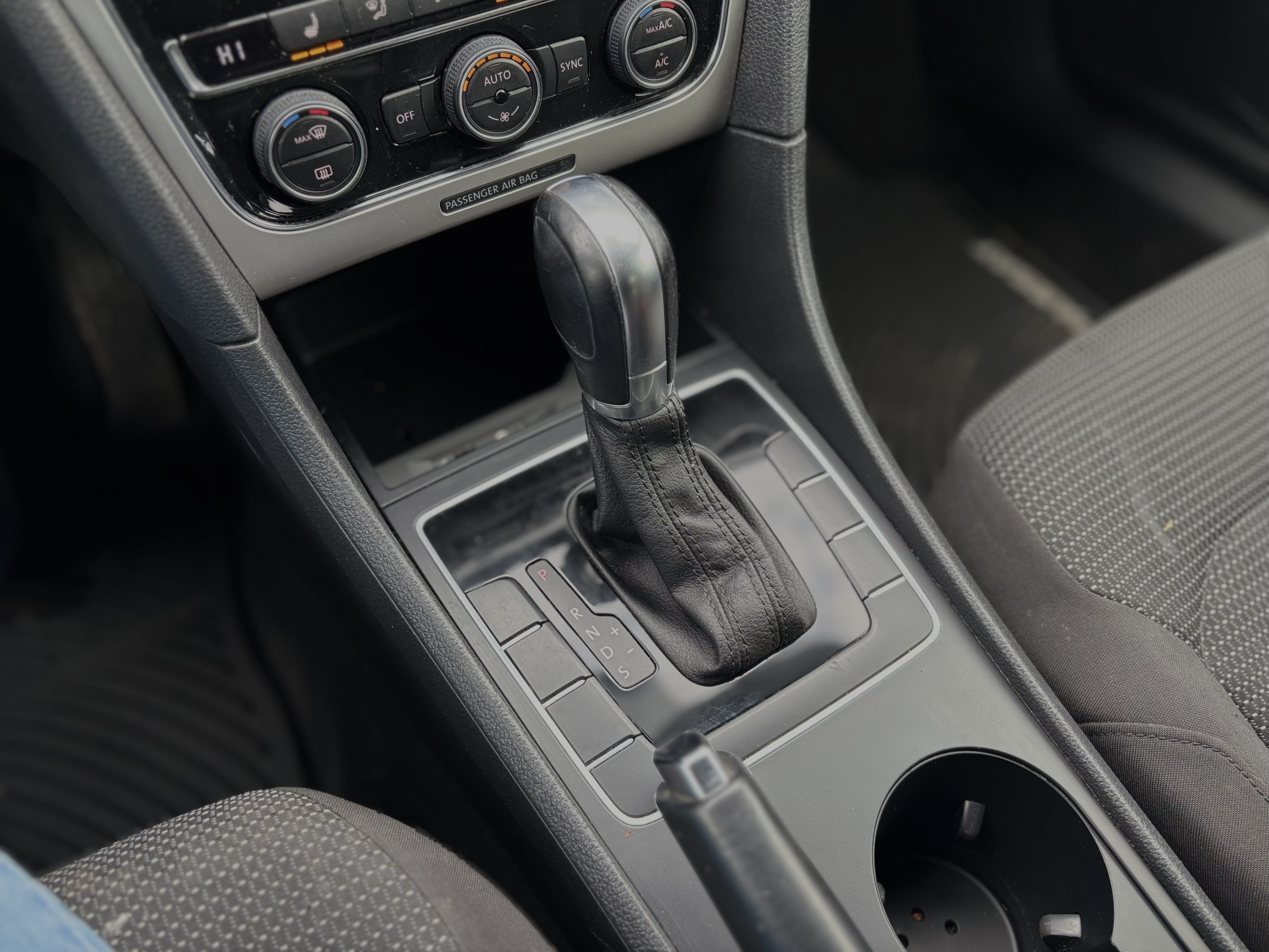 /canwestautoinc/2016-Volkswagen-Passat-7182448892044.jpg