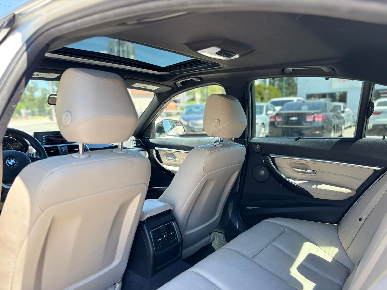 /canwestautoinc/2017-BMW-3Series-5559344726905346.jpg