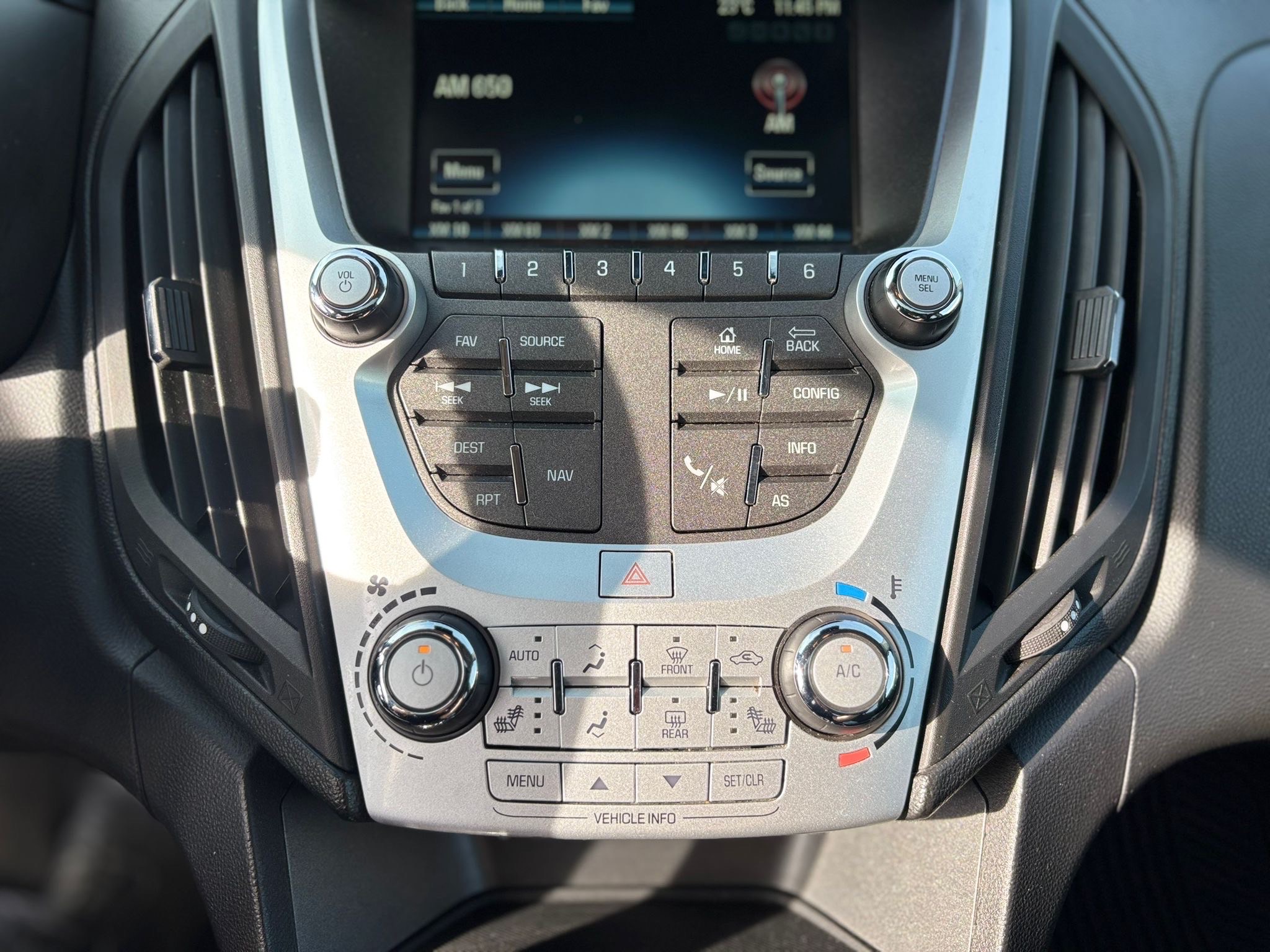 /canwestautoinc/2017-Chevrolet-Equinox-2962813004199383.jpg
