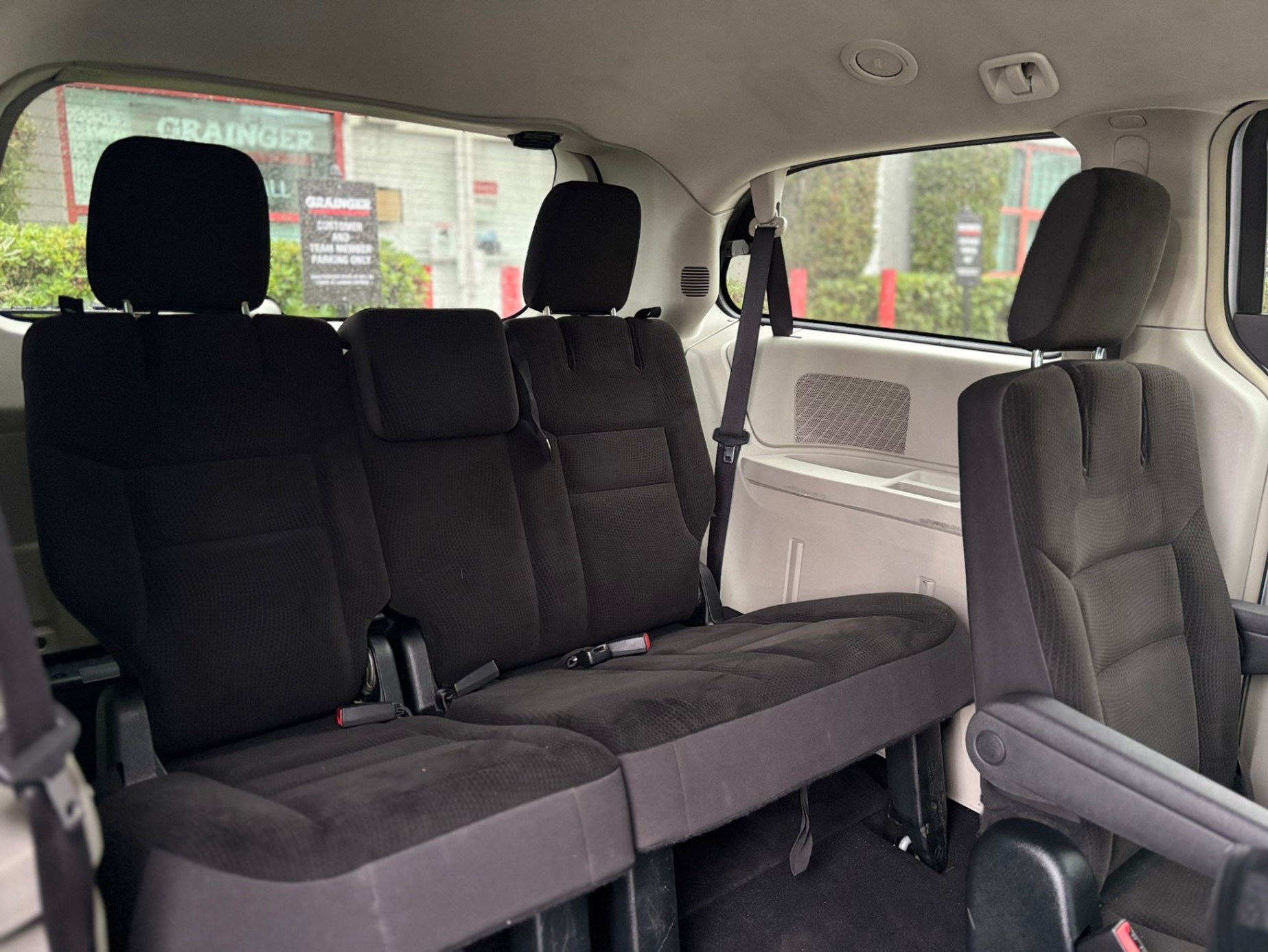 /canwestautoinc/2017-Dodge-GrandCaravan-07414405080258257.jpg