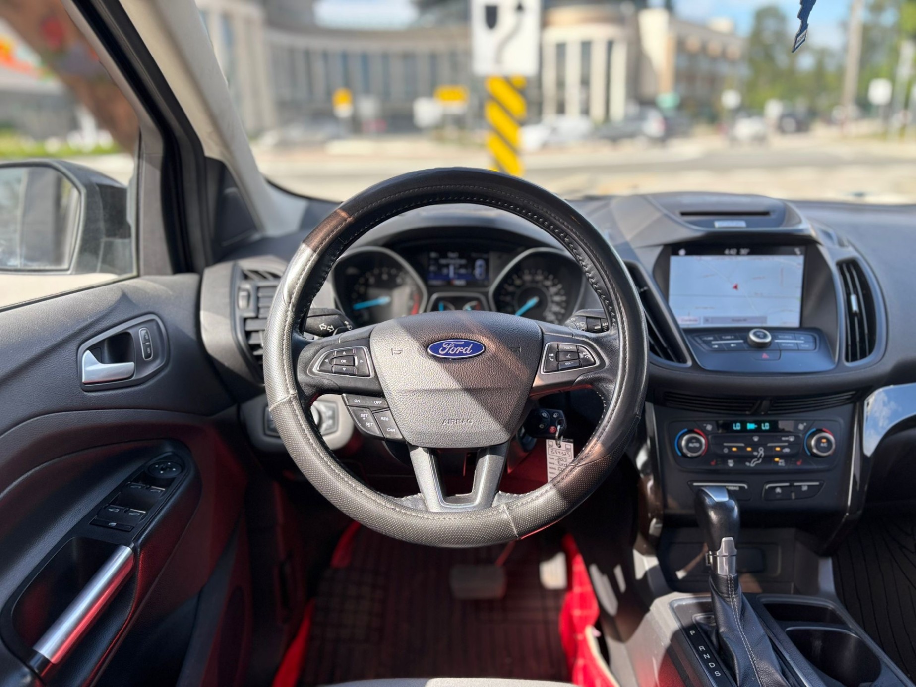 /canwestautoinc/2017-Ford-Escape-18732790393908672.jpg