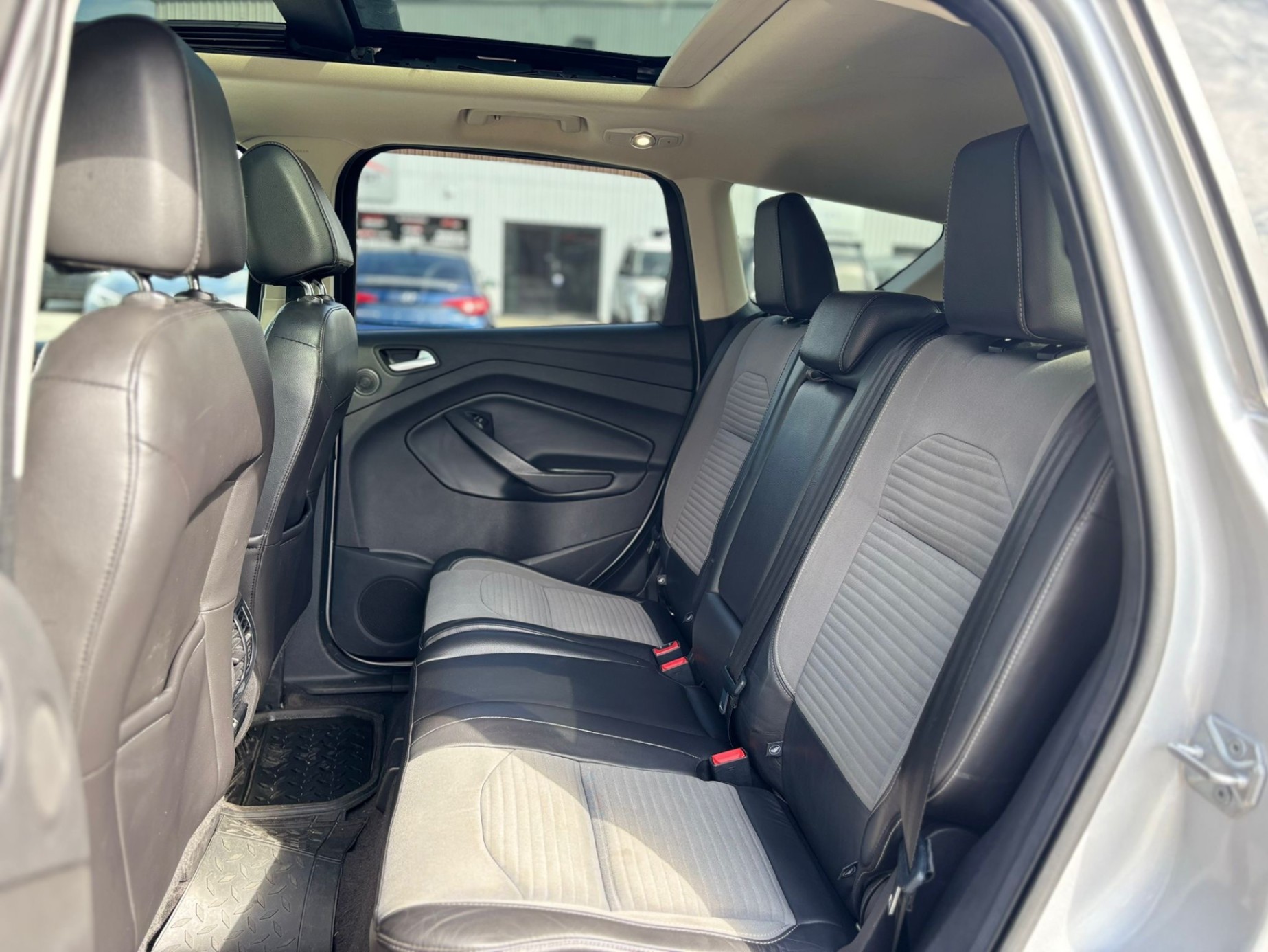 /canwestautoinc/2017-Ford-Escape-20714053963867762.jpg