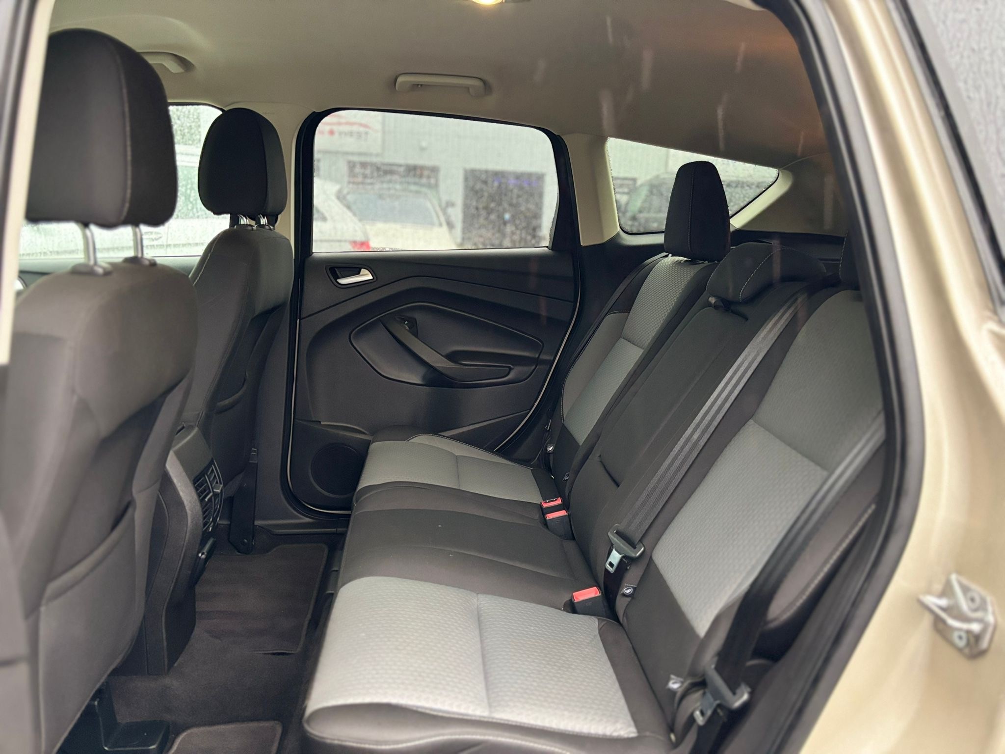 /canwestautoinc/2017-Ford-Escape-27282819035149597.jpg