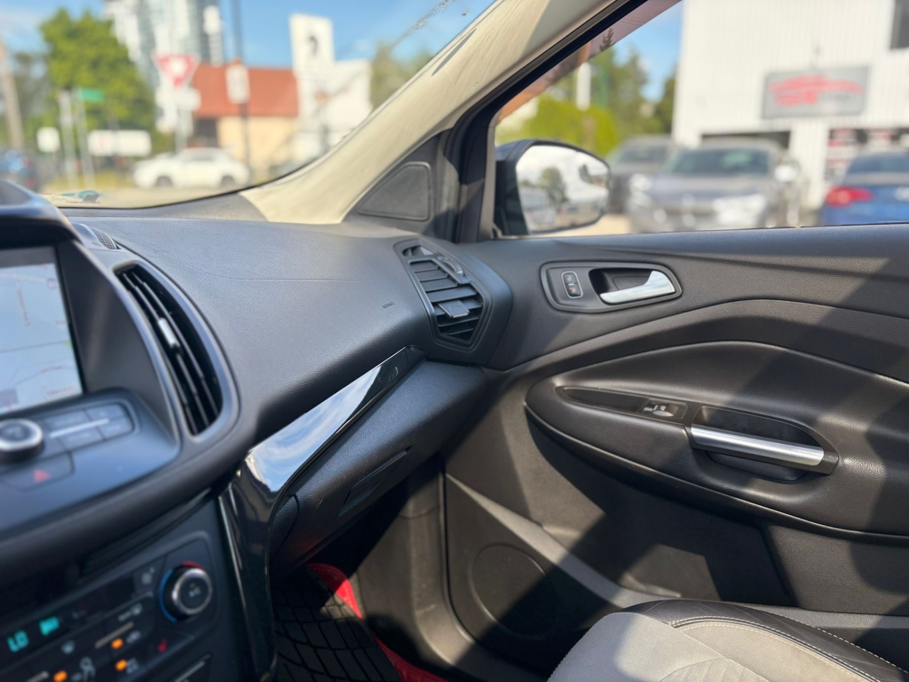 /canwestautoinc/2017-Ford-Escape-43885971030025783.jpg
