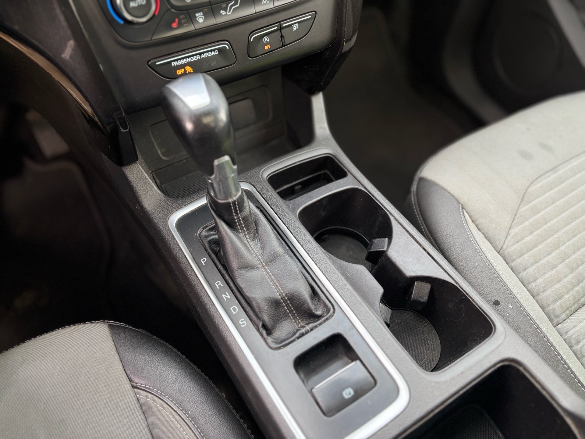 /canwestautoinc/2017-Ford-Escape-4887279889798113.jpg