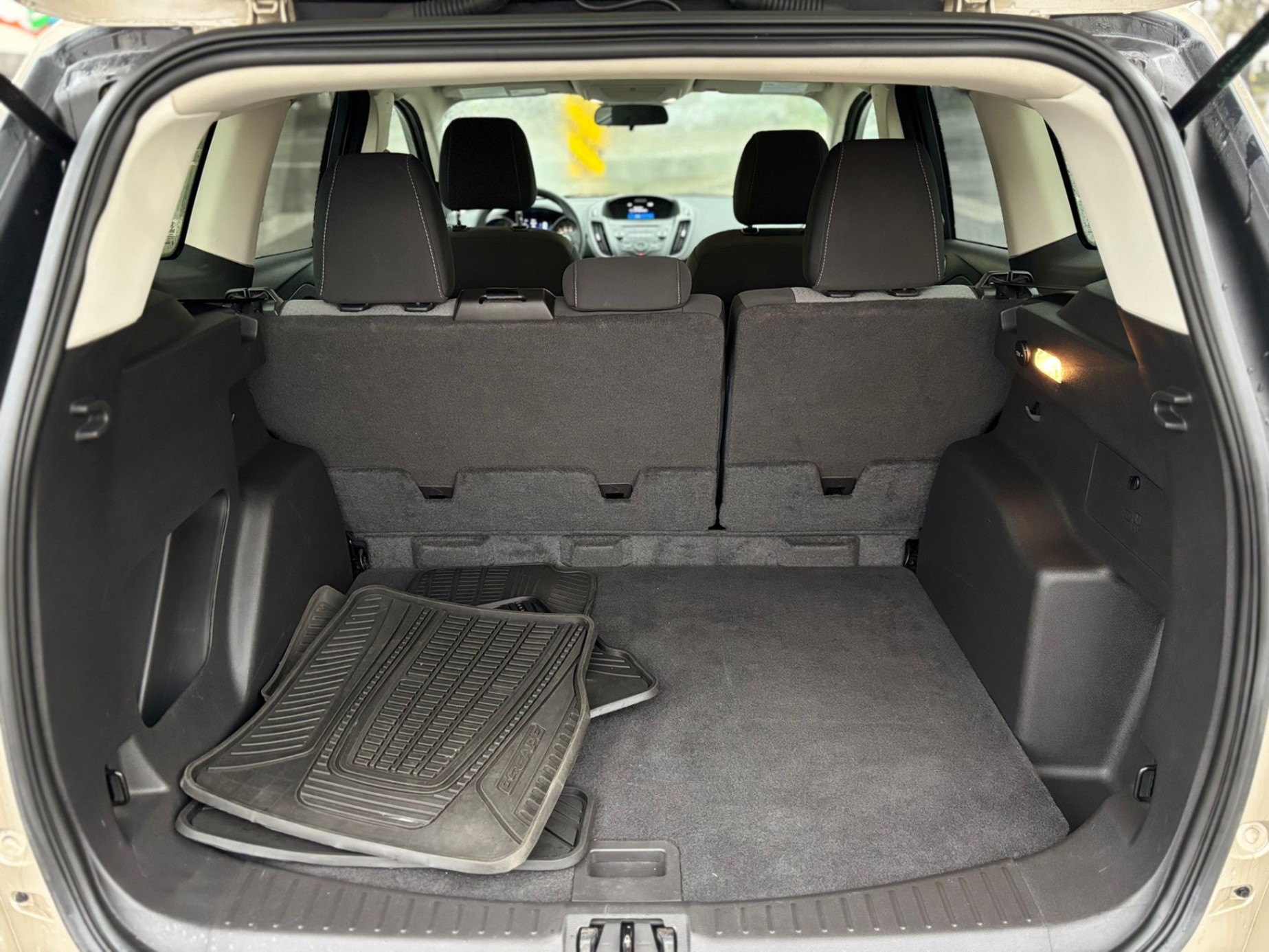 /canwestautoinc/2017-Ford-Escape-6268591024431207.jpg