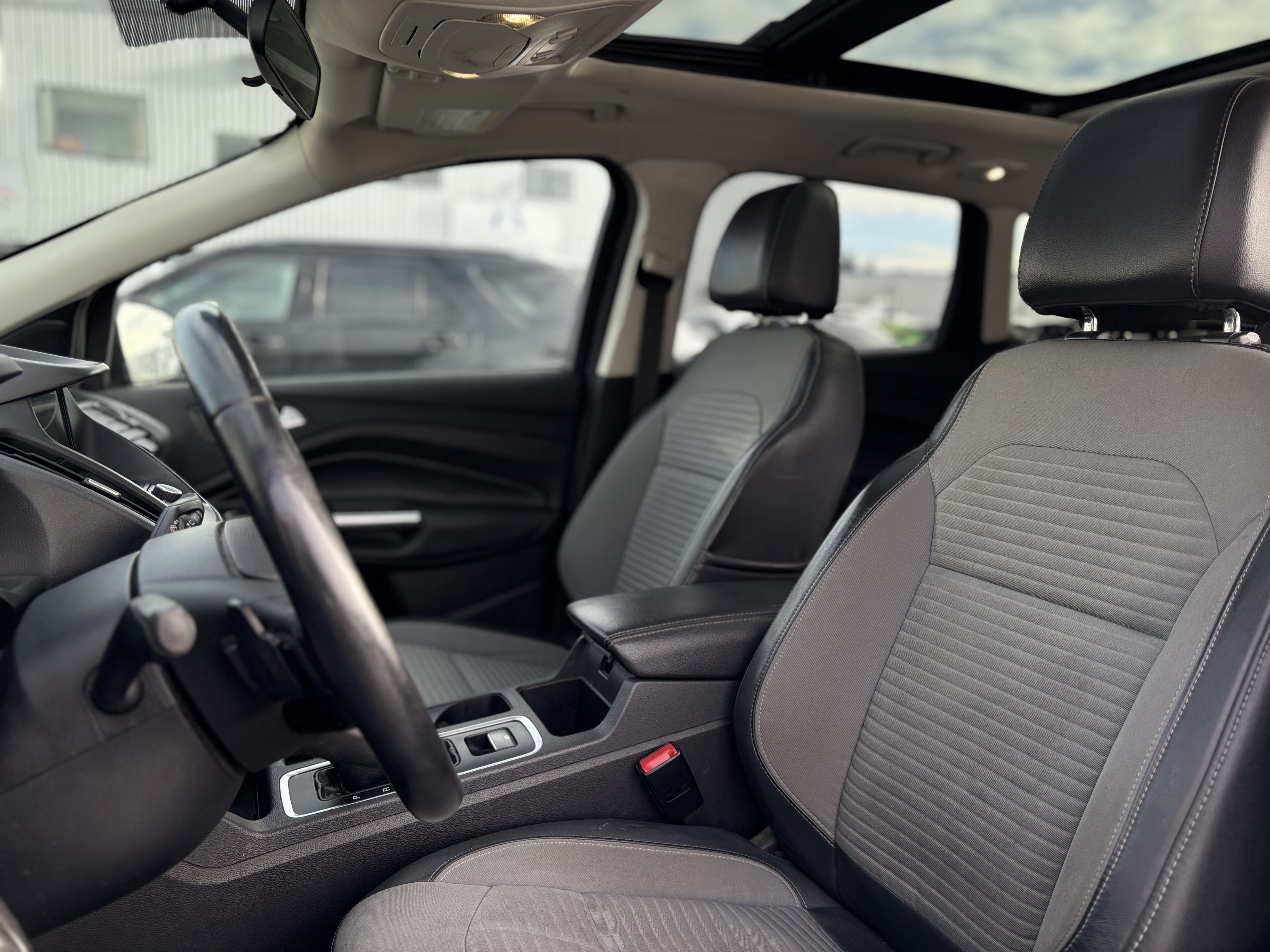 /canwestautoinc/2017-Ford-Escape-644379068636816.jpg