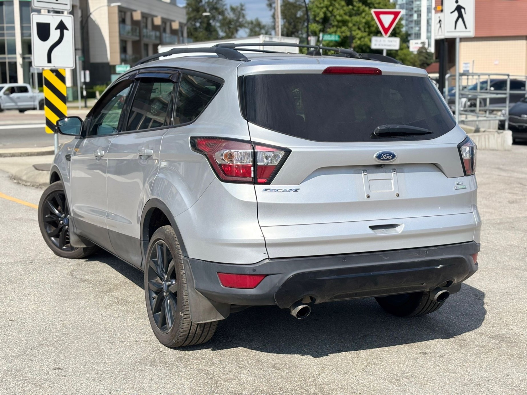 /canwestautoinc/2017-Ford-Escape-6713222368494836.jpg