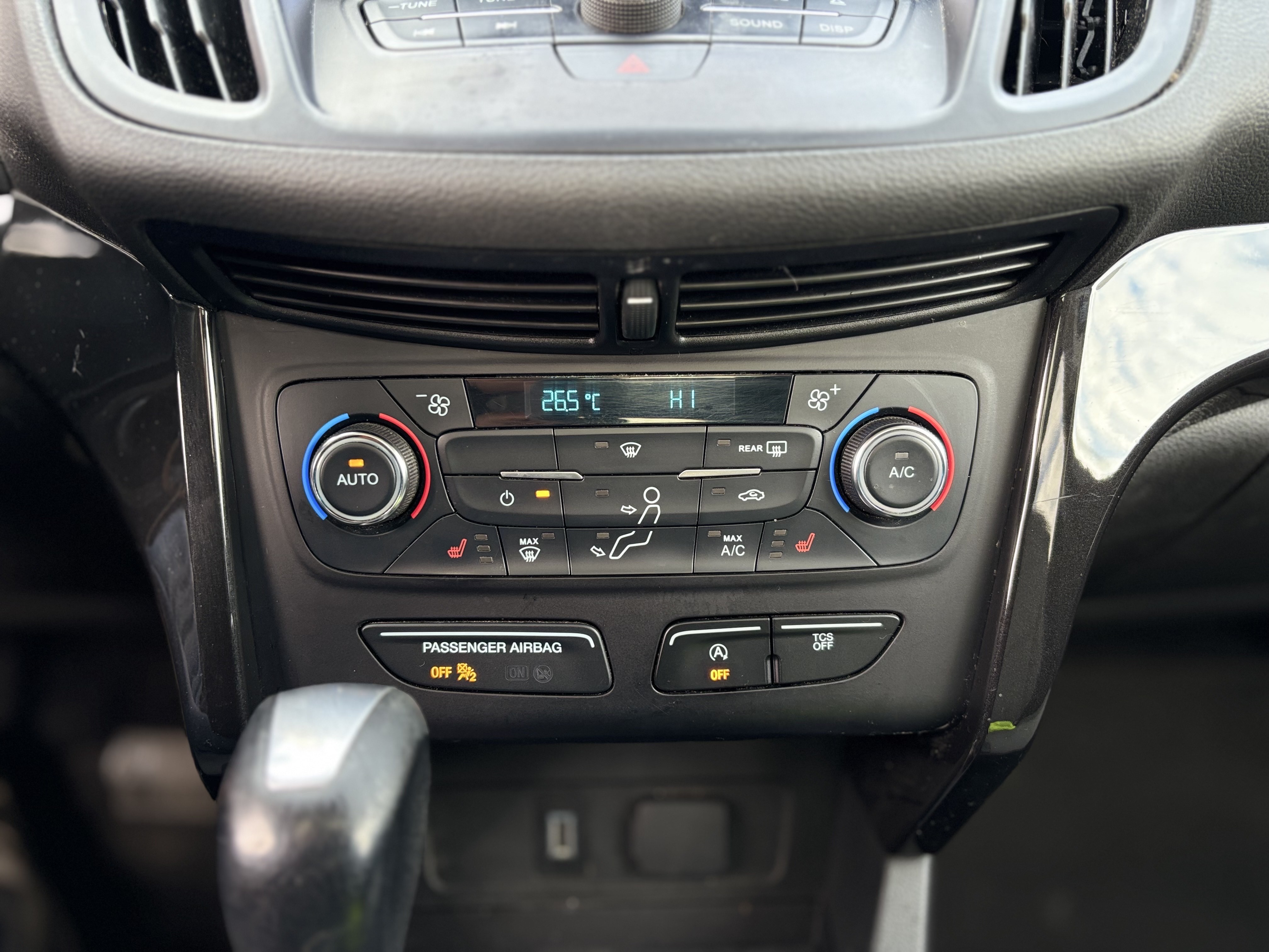 /canwestautoinc/2017-Ford-Escape-8873331586227902.jpg